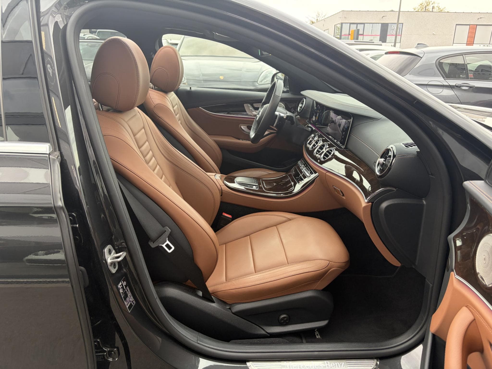 Mercedes E 300 E 300 E Limousine AMG LINE (2022) - Foto 6