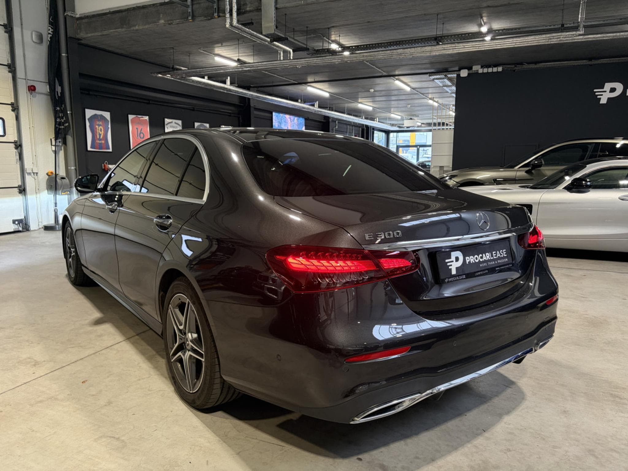 Mercedes E 300 E 300 E Limousine AMG LINE (2022) - Foto 11