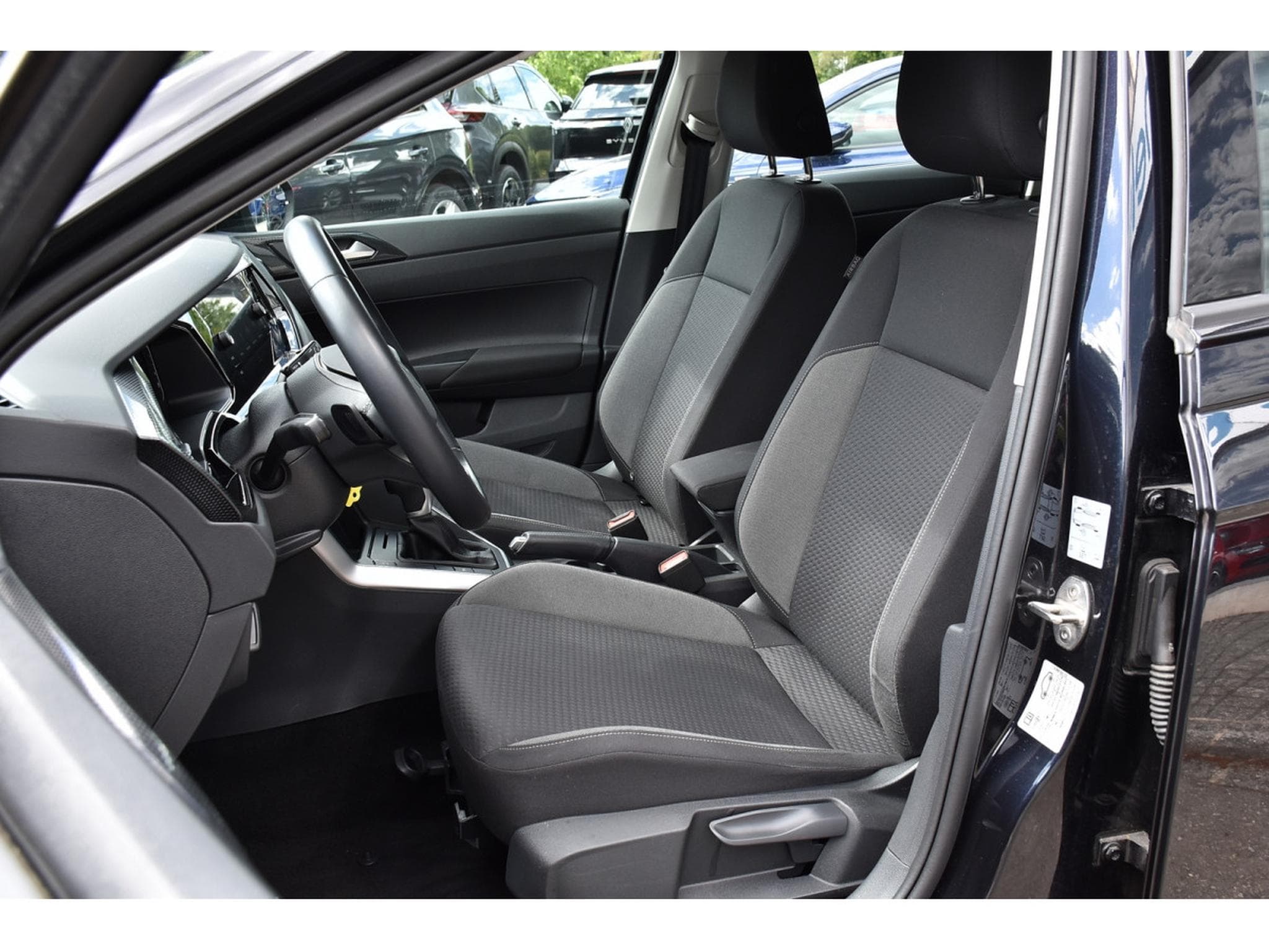 VW Taigo 1.0 TSI Life DSG SG CHFF LANE 1° MAIN (2024) - Photo 6