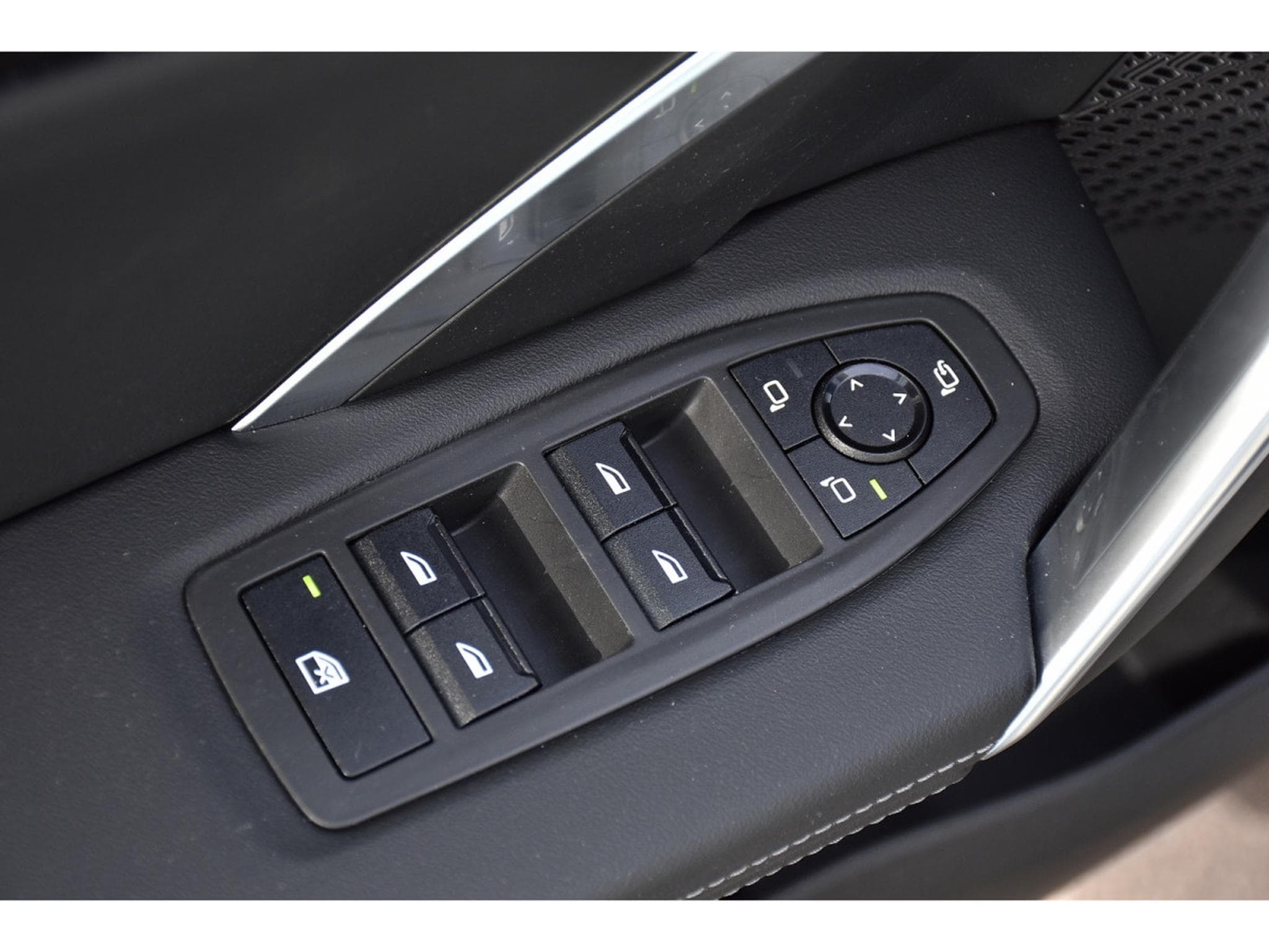 BMW iX1 eDrive20 xLine 66,5 kWh PANO CUIR MEMO ACC CAM360 HUD 1°MAIN (2025) - Photo 23