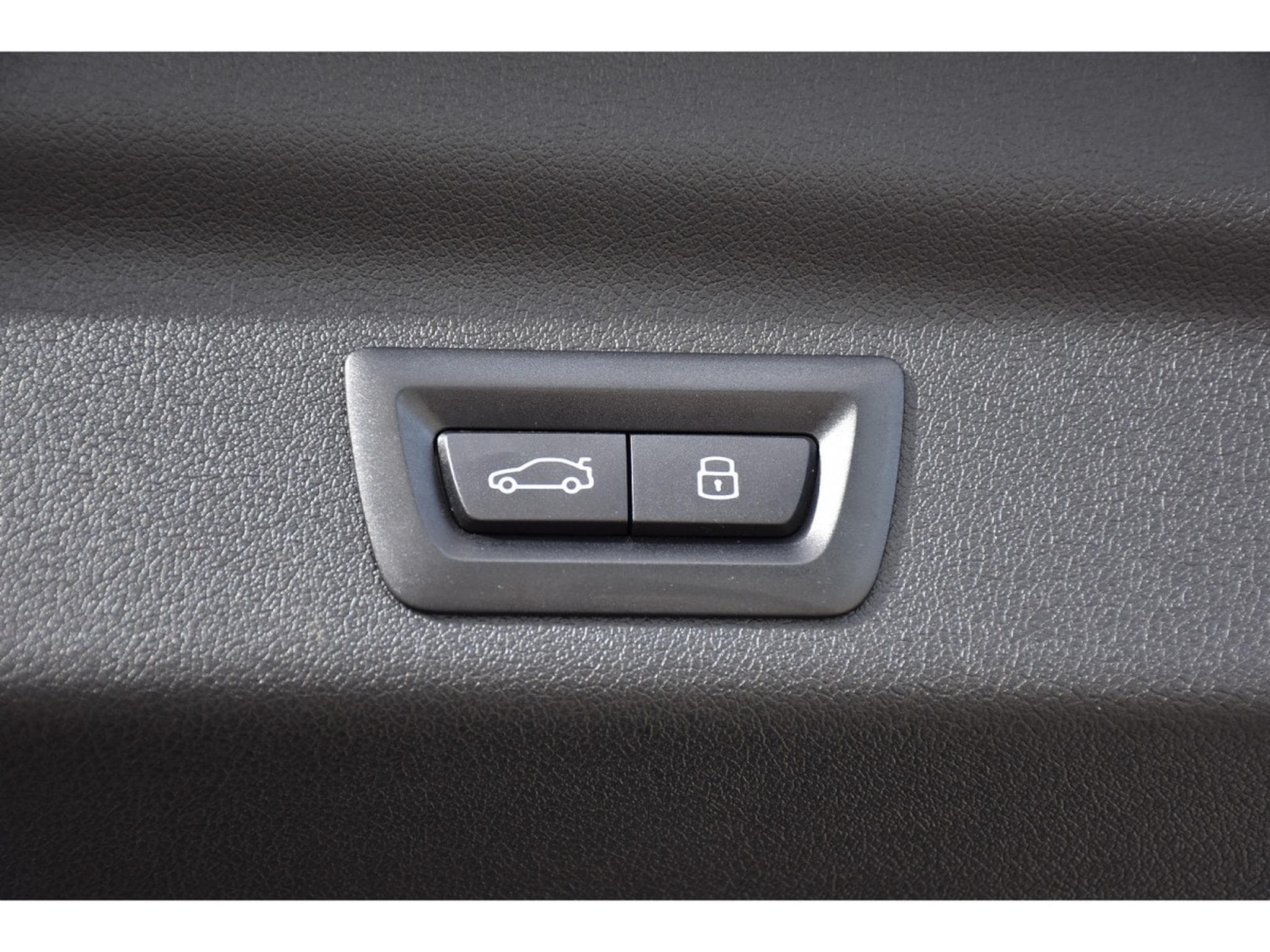 BMW iX1 eDrive20 xLine 66,5 kWh PANO CUIR MEMO ACC CAM360 HUD 1°MAIN (2025) - Photo 24