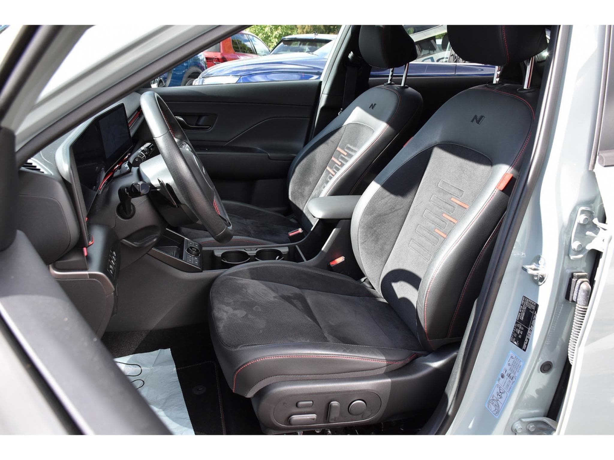 Hyundai Kona 1.6 T-GDI Shine N-Line DCT PANO MEMO SG VENT CAM360 1° MAIN (2024) - Photo 6