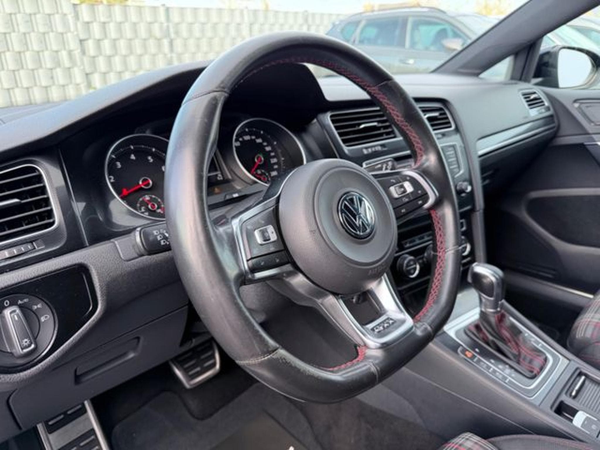 VW Golf Golf VII Lim. GTI Performance BMT (2015) - Foto 9