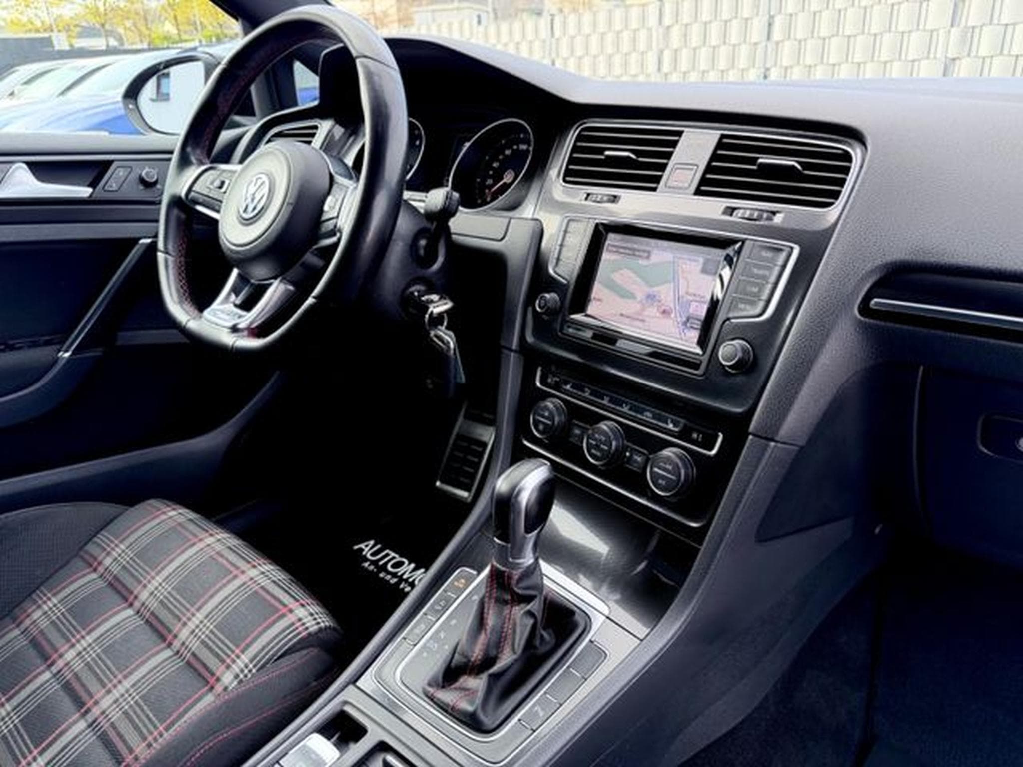 VW Golf Golf VII Lim. GTI Performance BMT (2015) - Foto 10