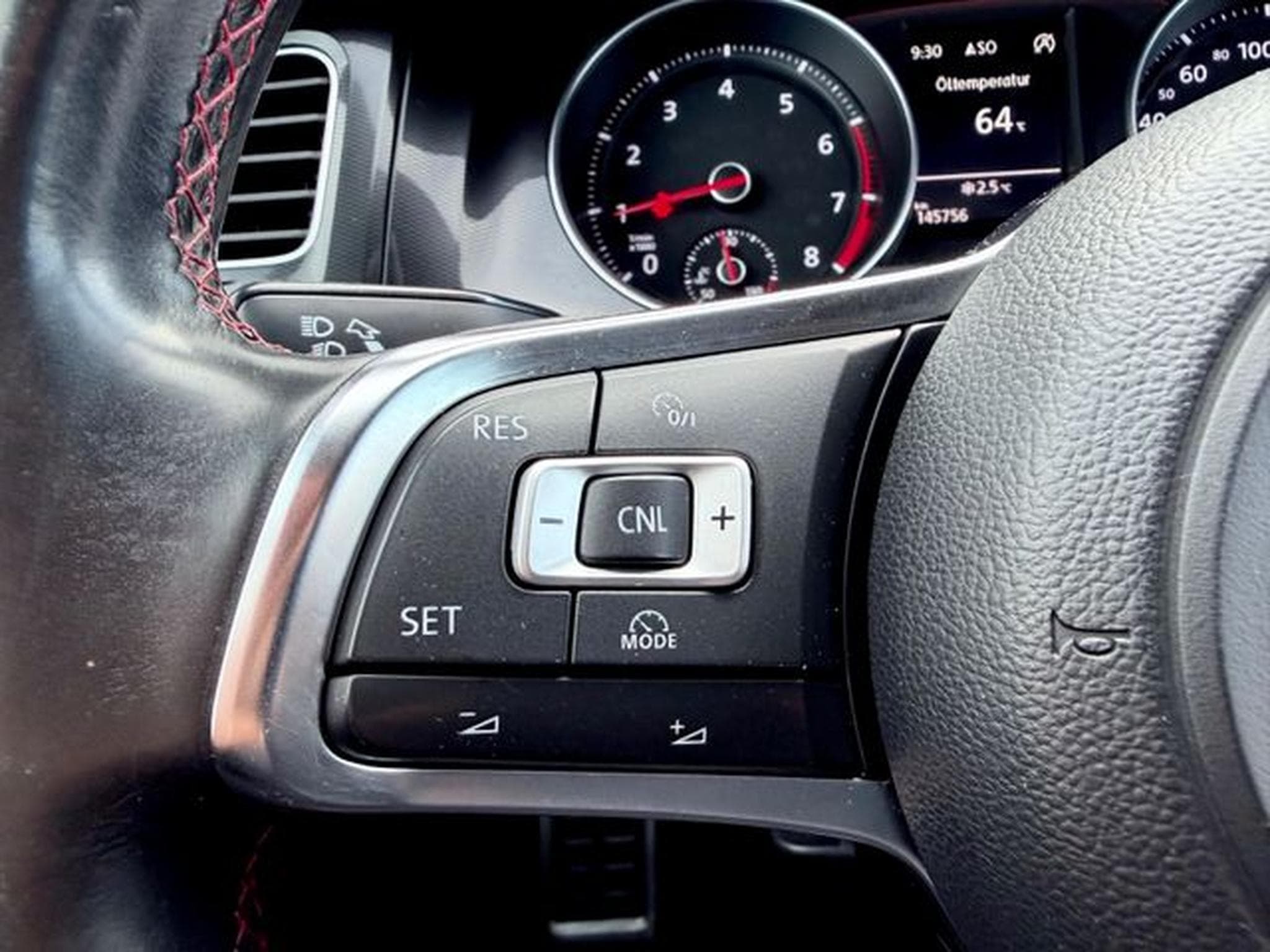 VW Golf Golf VII Lim. GTI Performance BMT (2015) - Foto 13