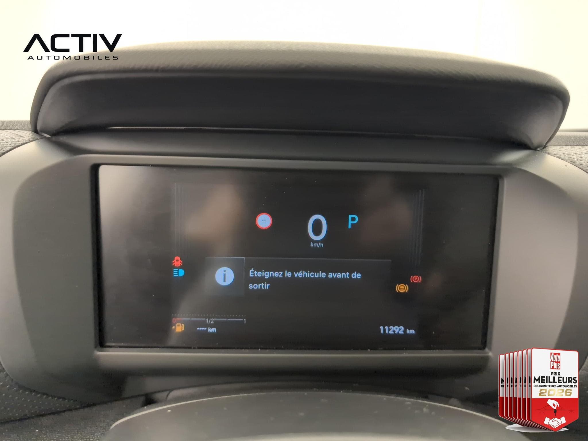 Citroën C4 Hybride 145 ch e-DCS6 Plus (2025) - Photo 24