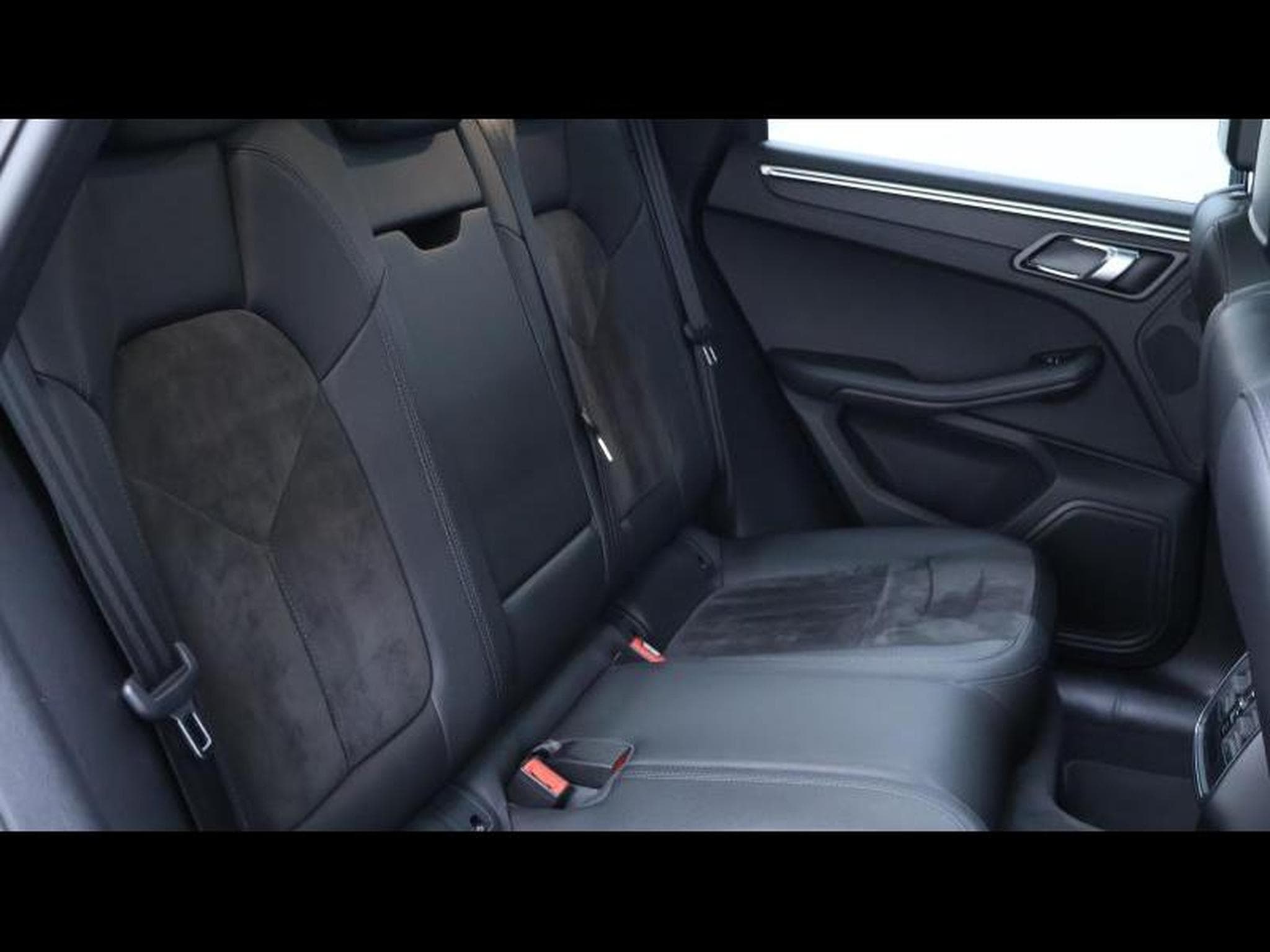 Porsche Macan 2.0 PDK 245ch (2021) - Foto 15