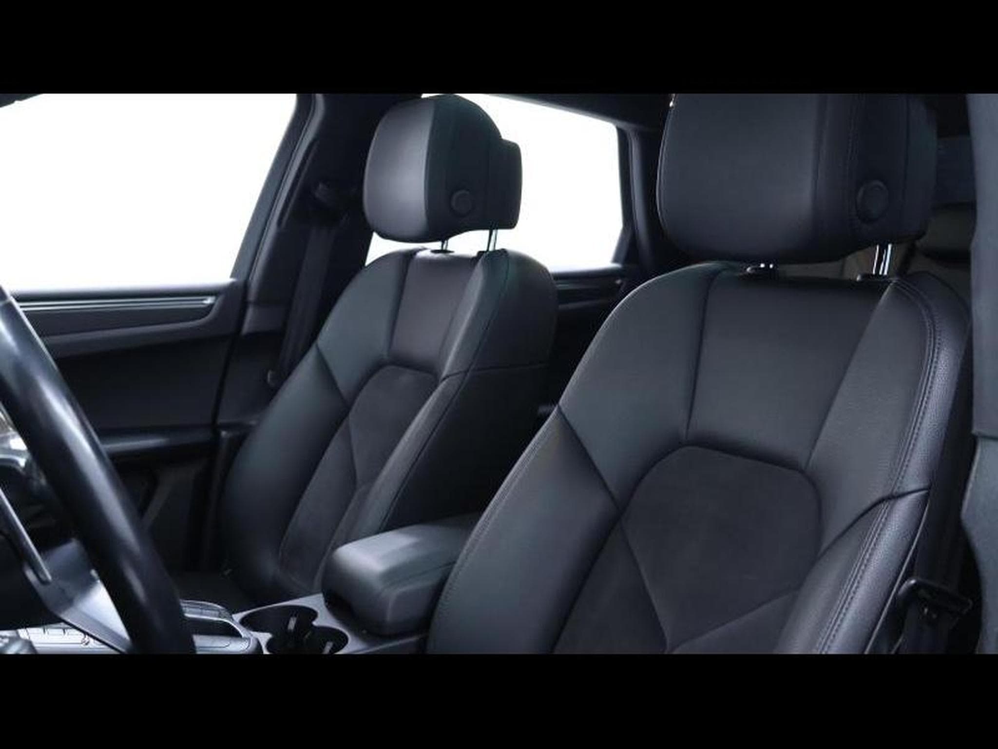Porsche Macan 2.0 PDK 245ch (2021) - Foto 17