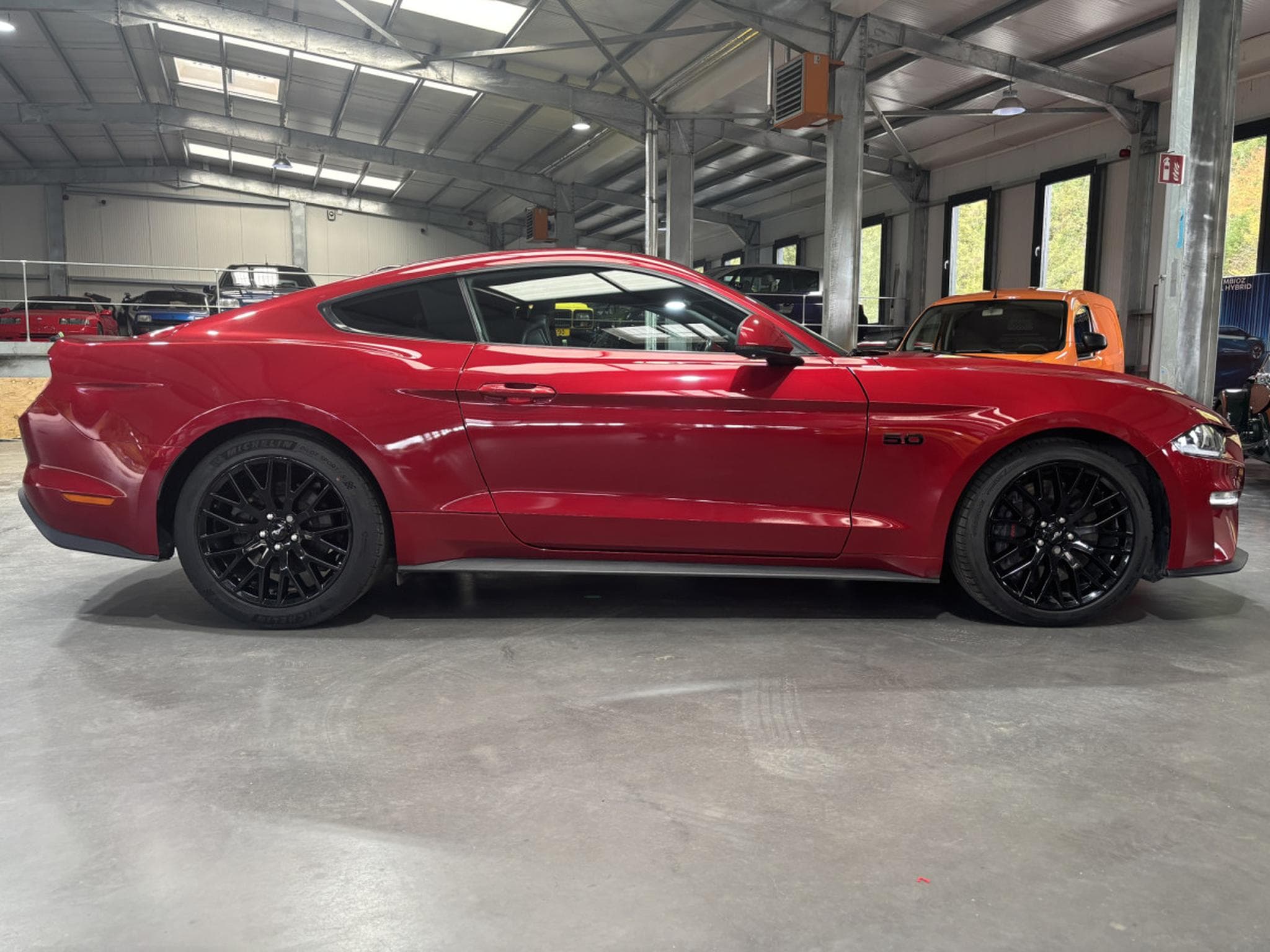 Ford Mustang 5.0 V8 GT AT (2020) - Photo 2
