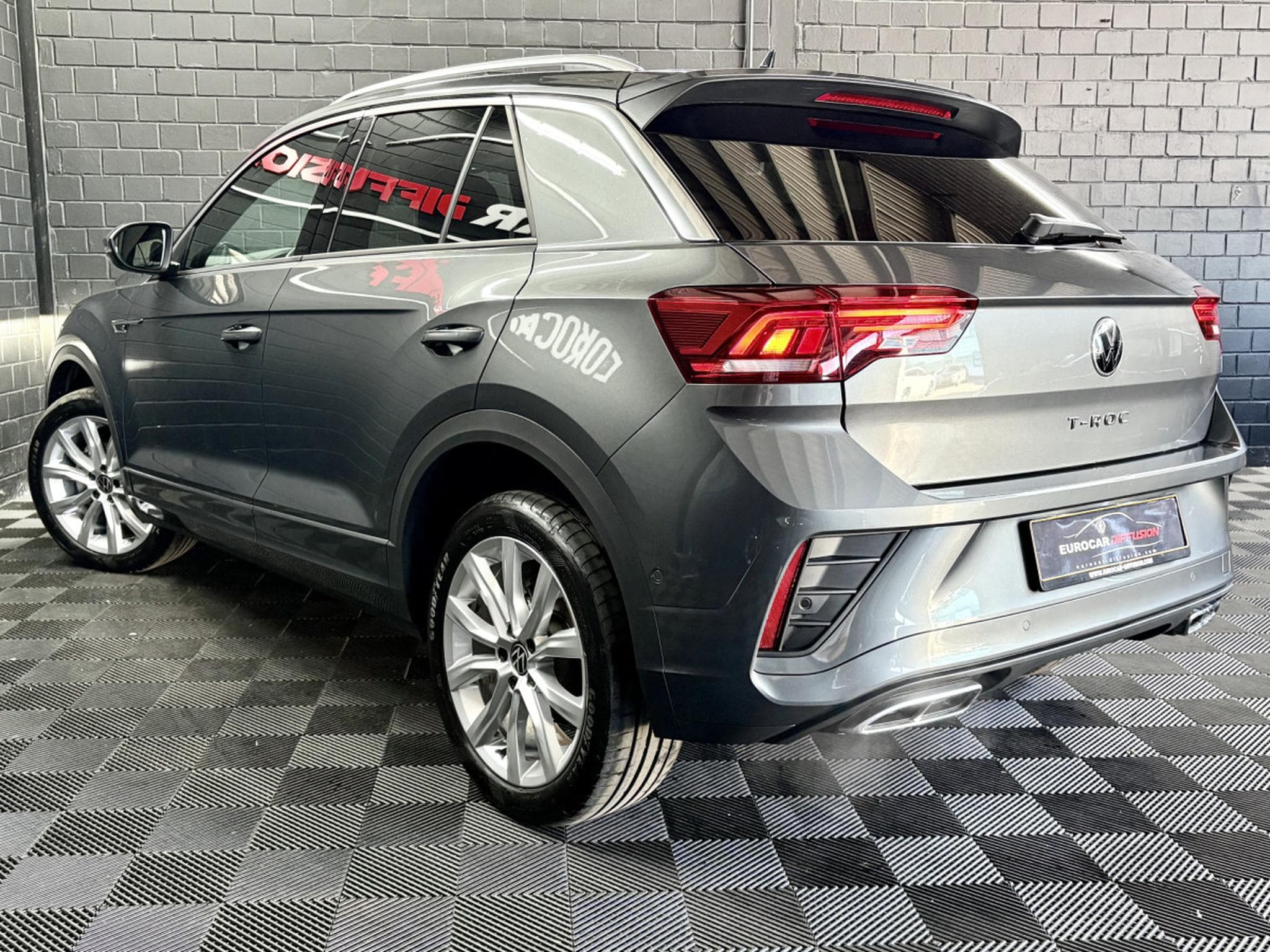 VW T-Roc R-Line Edition 1.5 TSI 150 CV DSG7 *ACC* CAM * HAYON * (2025) - Foto 4