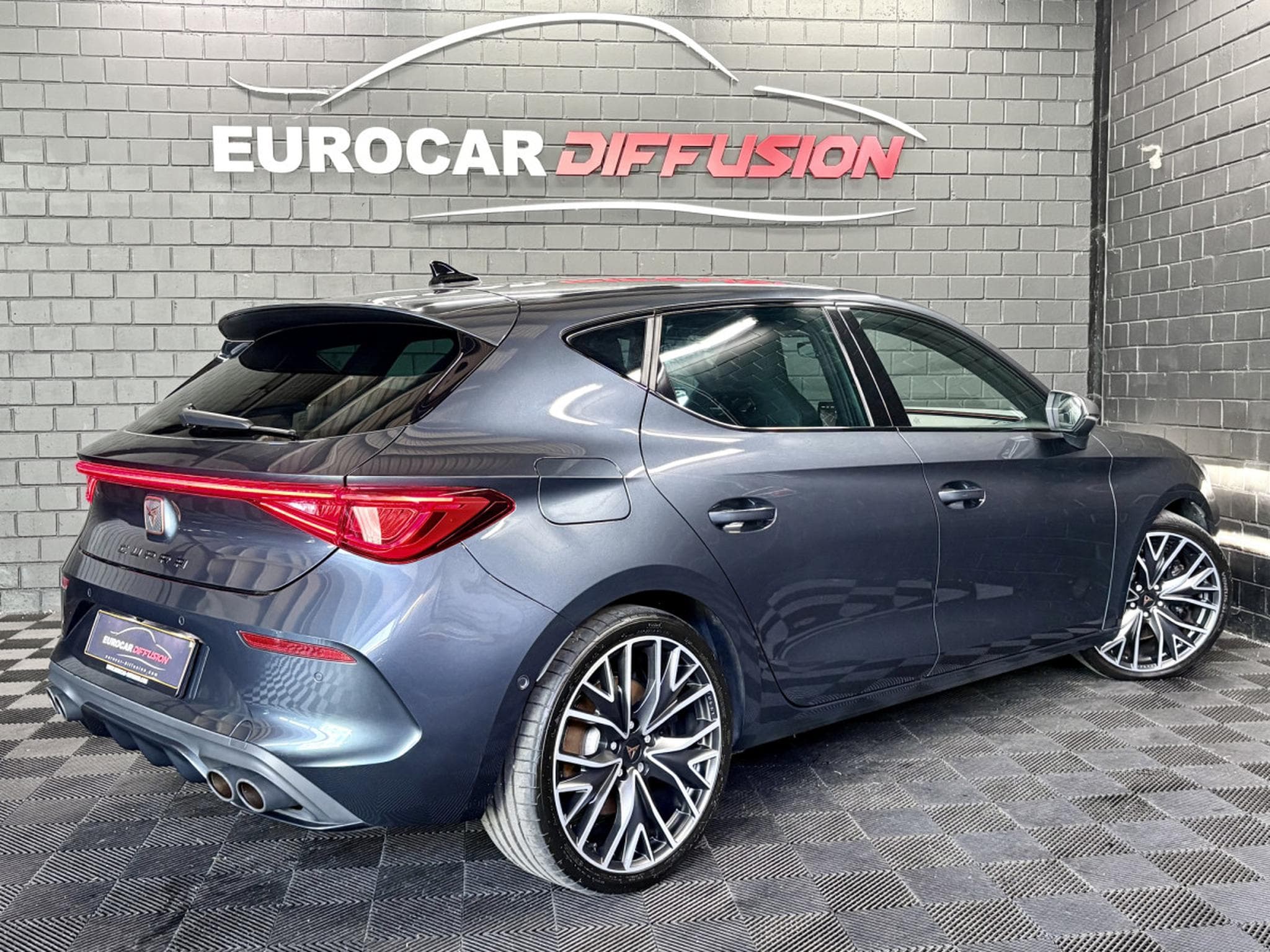 Cupra Leon VZ 2.0 TSI 300CV *DCC* CAM* SIEGES CHAUFF* (2024) - Foto 6