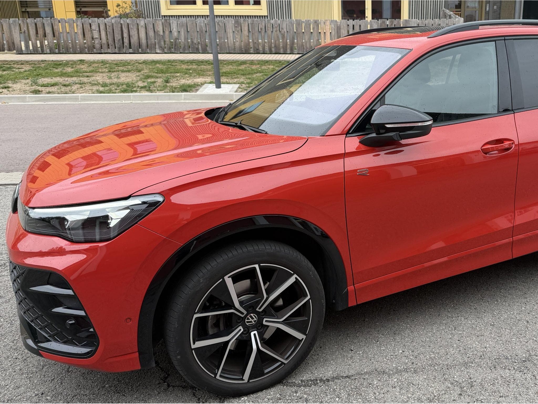 VW Tiguan R-Line (2026) - Photo 1