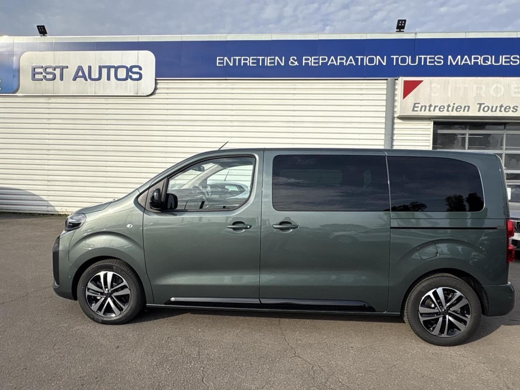 Peugeot Traveller ALLURE L2 180 cv EAT8 (2026) - Photo 2