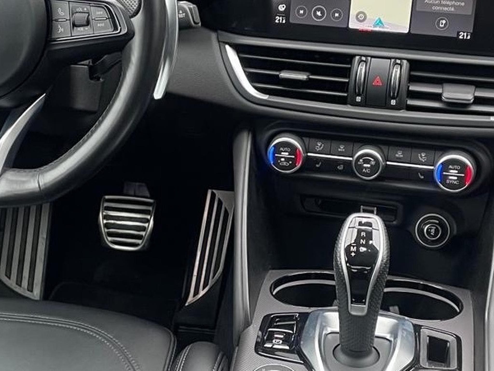 Alfa-Romeo Giulia 2.0 TB 280 Q4 GT Junior Ocra (2022) - Photo 5