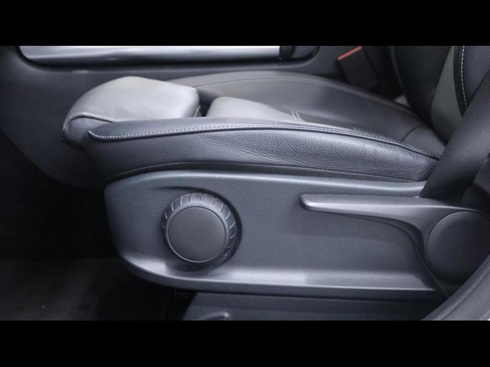 Mercedes GLA 220 4matic 2.0 D 190 CH (2020) - Photo 21