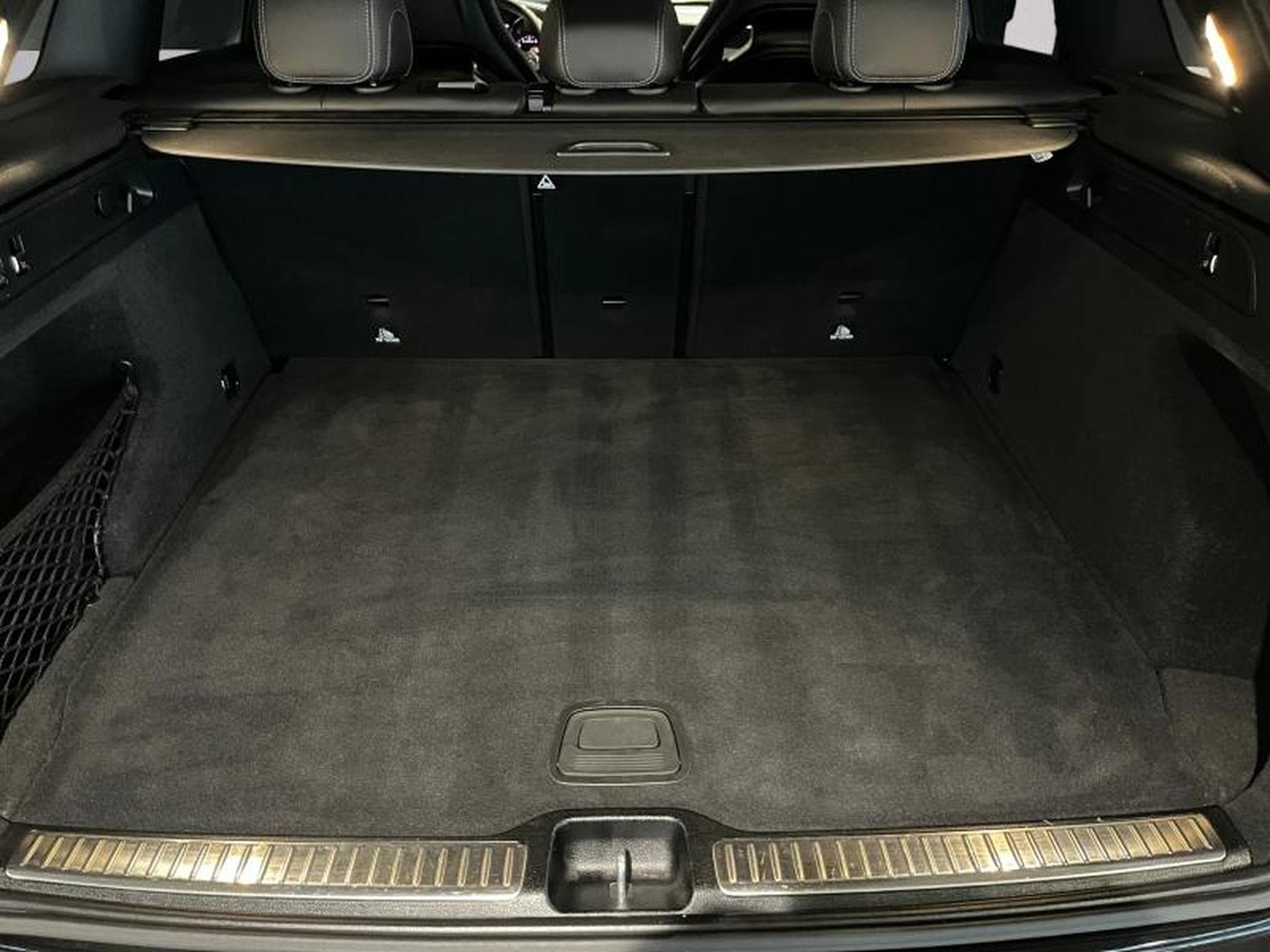 Mercedes GLC 63 AMG GLC 63 S 4MATIC Off-Roader (2021) - Photo 9