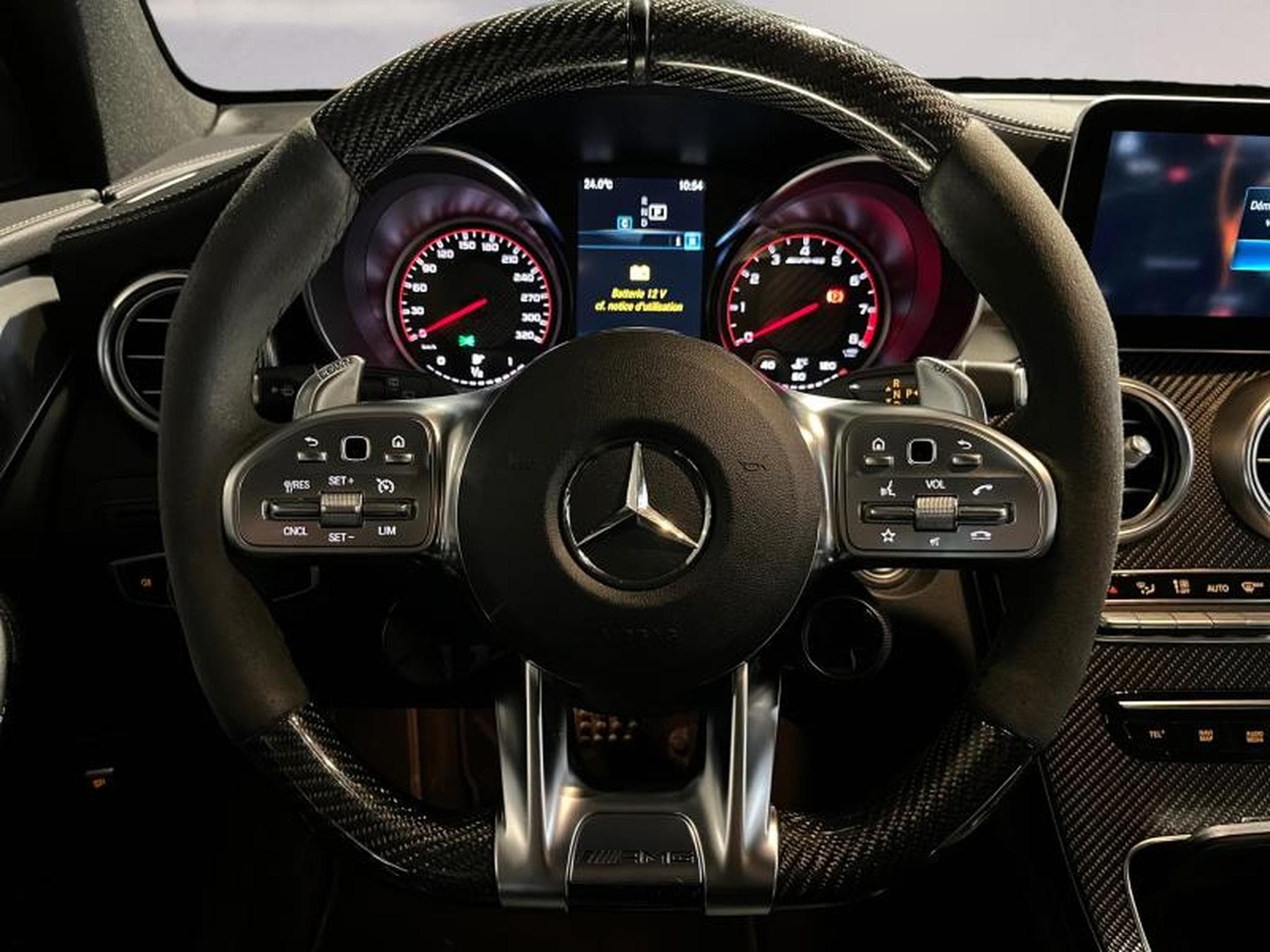 Mercedes GLC 63 AMG GLC 63 S 4MATIC Off-Roader (2021) - Photo 14