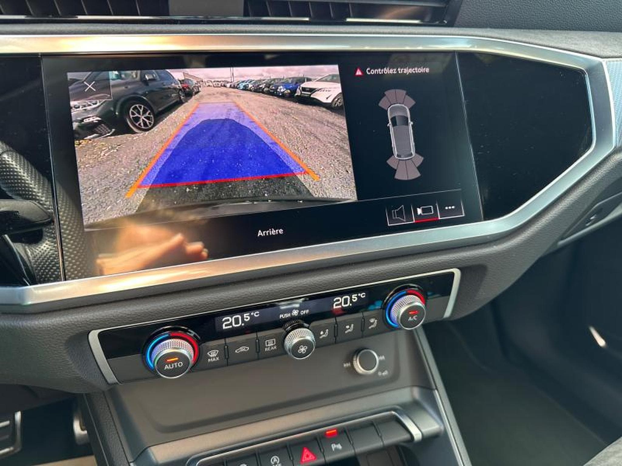 Audi RSQ3 2,5 TFSI Quattro / Essence (2020) - Photo 16