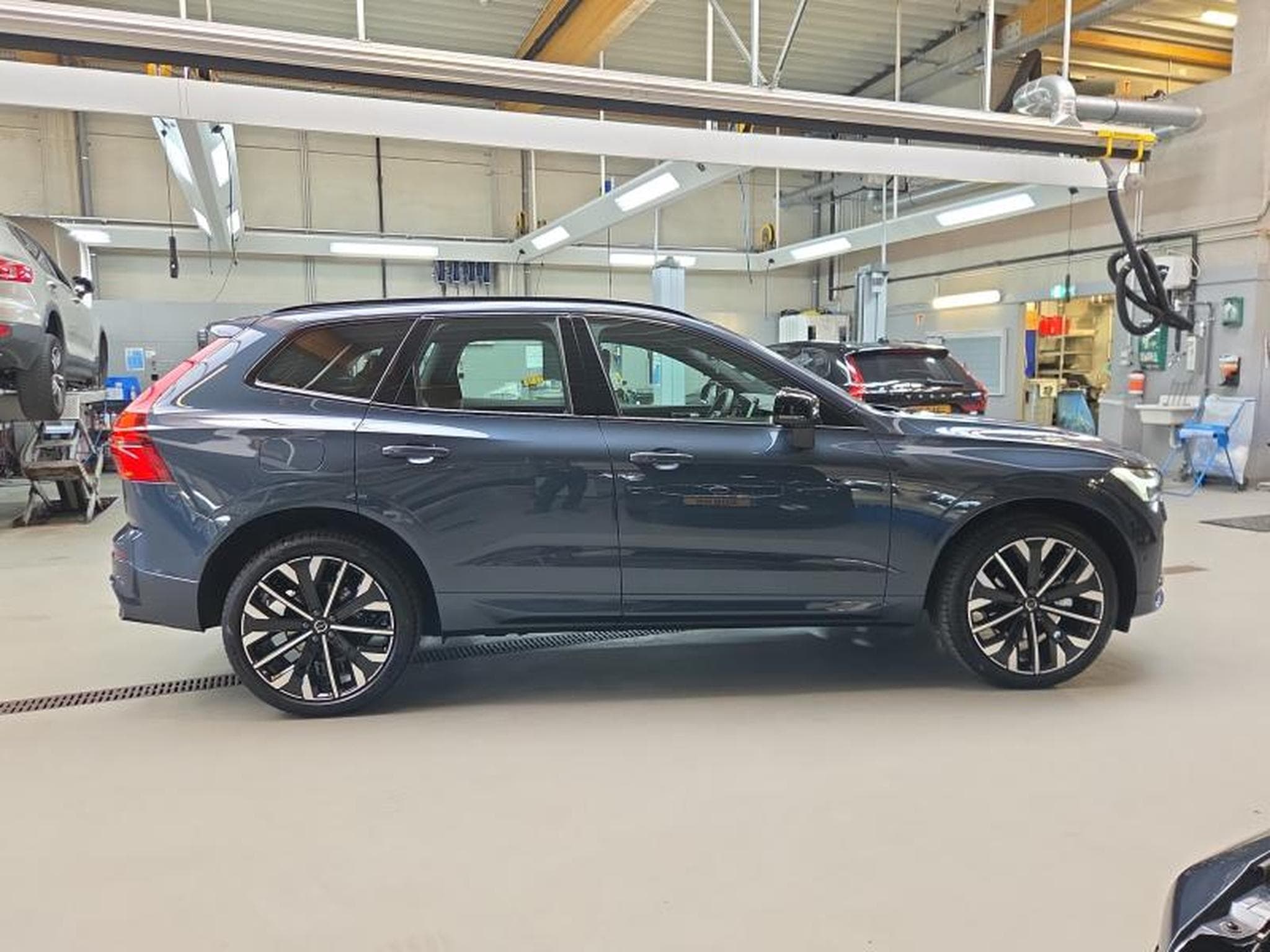 Volvo XC60 Ultra Dark (2026) - Photo 6