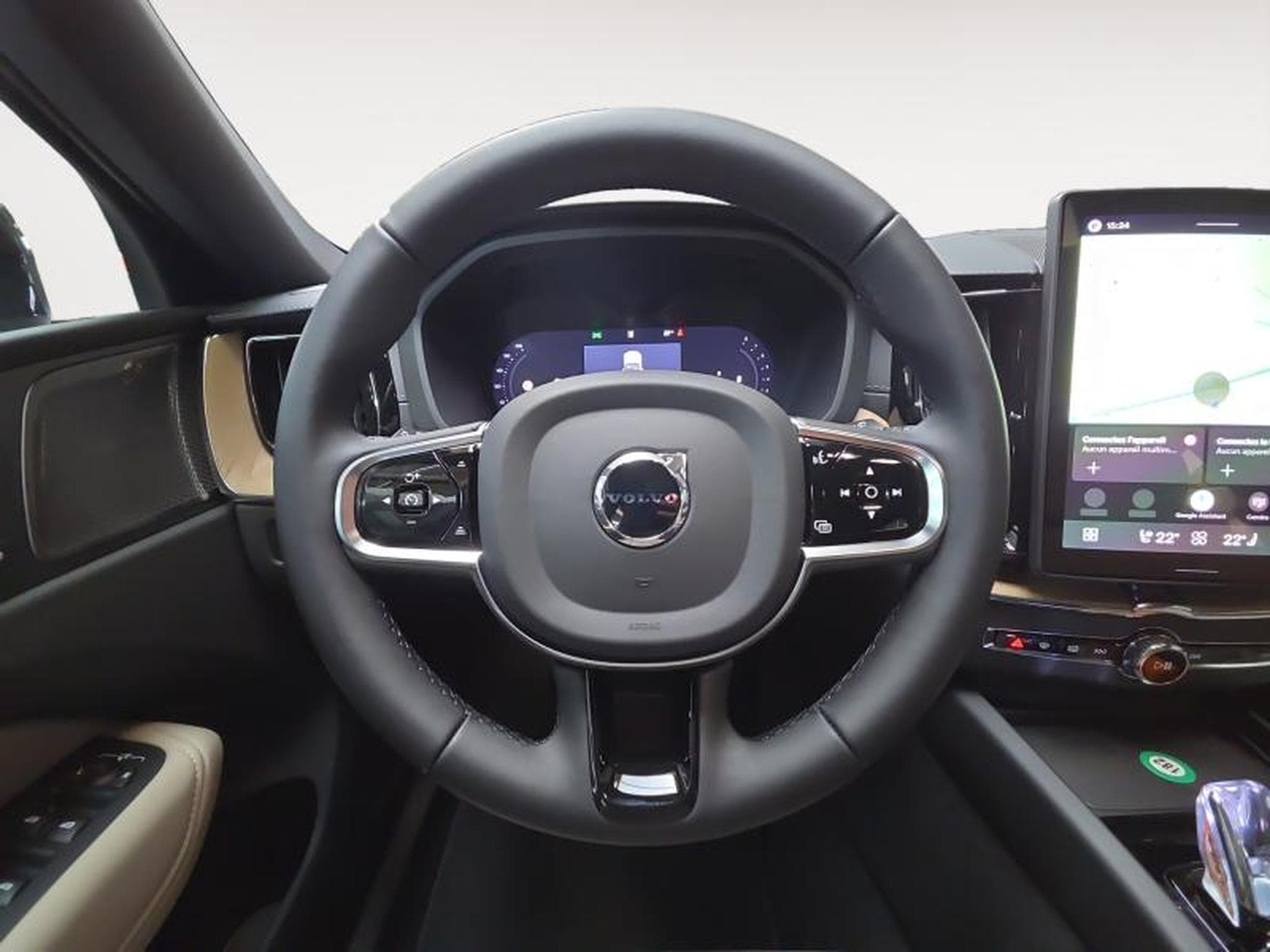 Volvo XC60 Ultra Dark (2026) - Photo 36