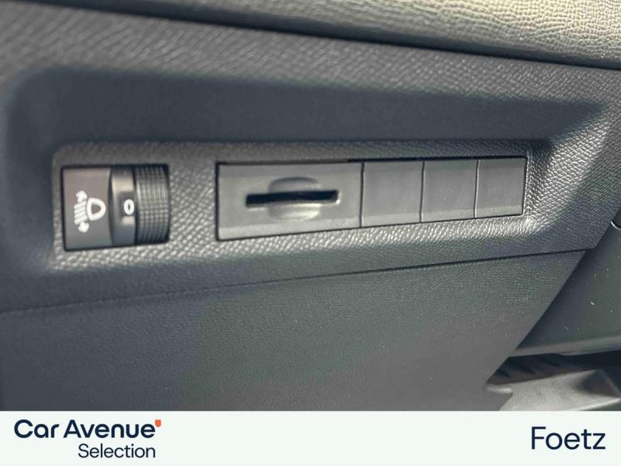 Peugeot 308 III & e- Allure (2024) - Photo 21