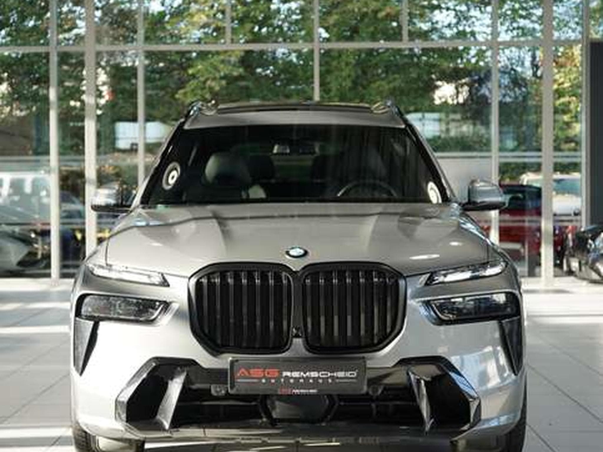 BMW X7 xD 40 d M Sport Pro*22 *SkyLounge *6-Sitze (2023) - Foto 2
