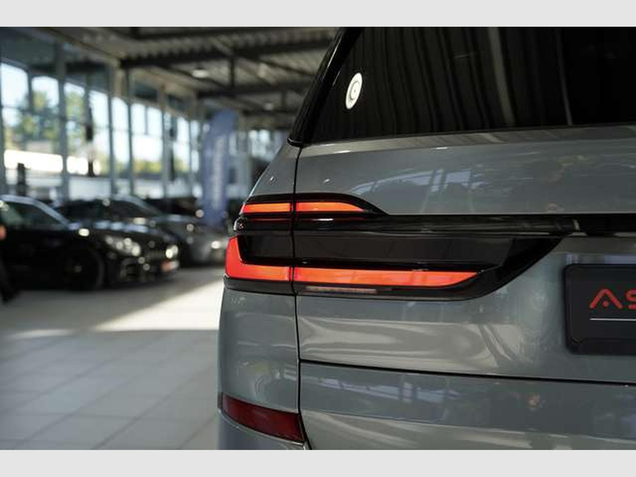 BMW X7 xD 40 d M Sport Pro*22 *SkyLounge *6-Sitze (2023) - Foto 10