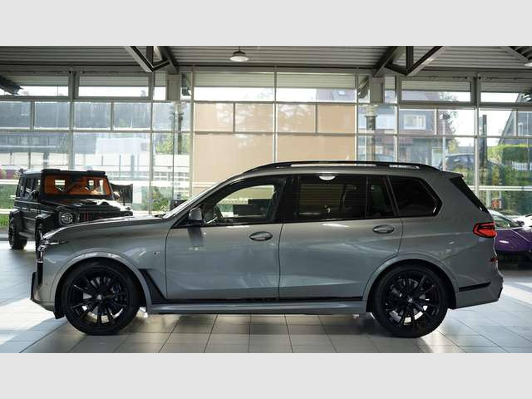 BMW X7 xD 40 d M Sport Pro*22 *SkyLounge *6-Sitze (2023) - Foto 8