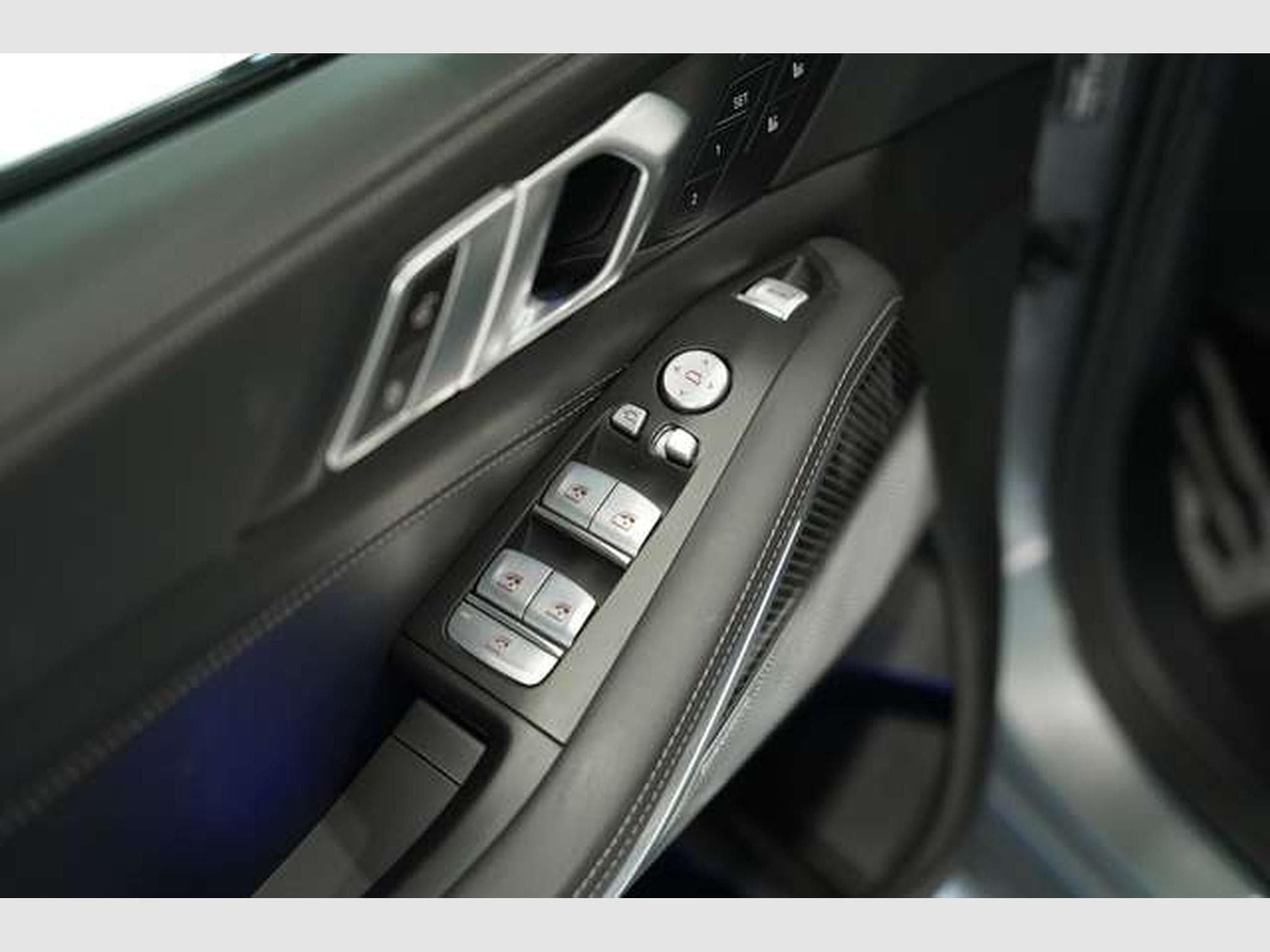 BMW X7 xD 40 d M Sport Pro*22 *SkyLounge *6-Sitze (2023) - Foto 19