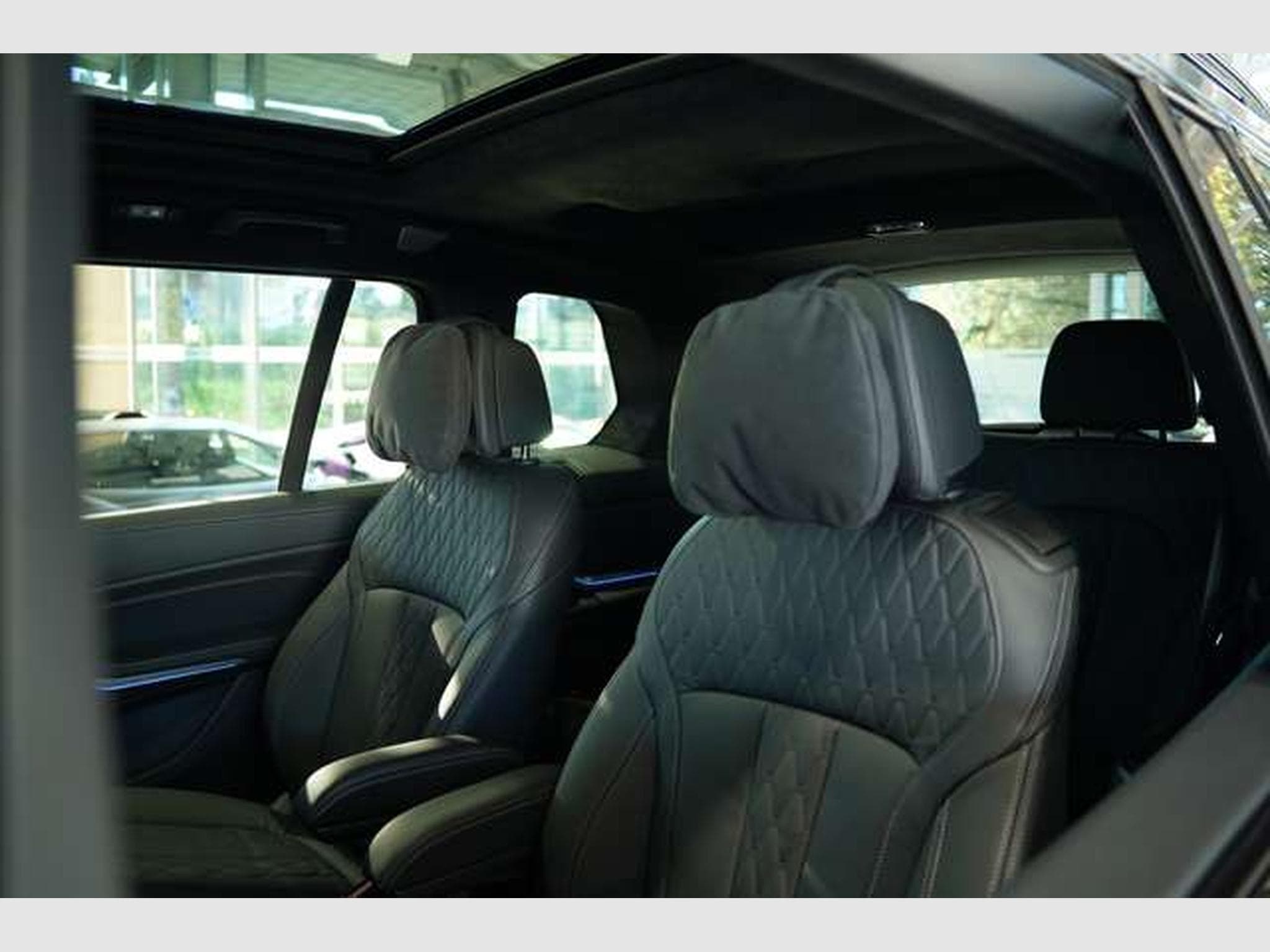 BMW X7 xD 40 d M Sport Pro*22 *SkyLounge *6-Sitze (2023) - Foto 25