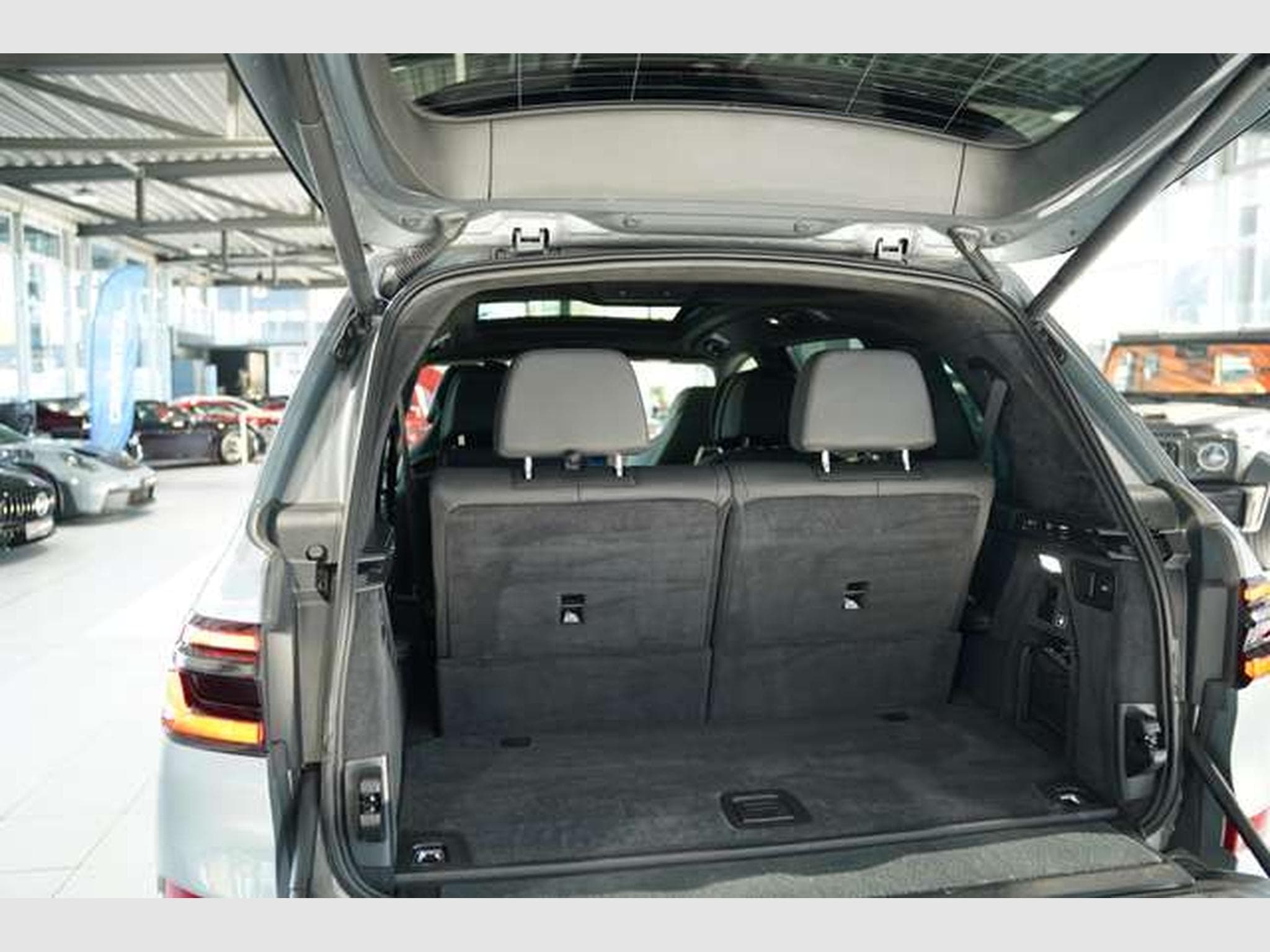 BMW X7 xD 40 d M Sport Pro*22 *SkyLounge *6-Sitze (2023) - Foto 27