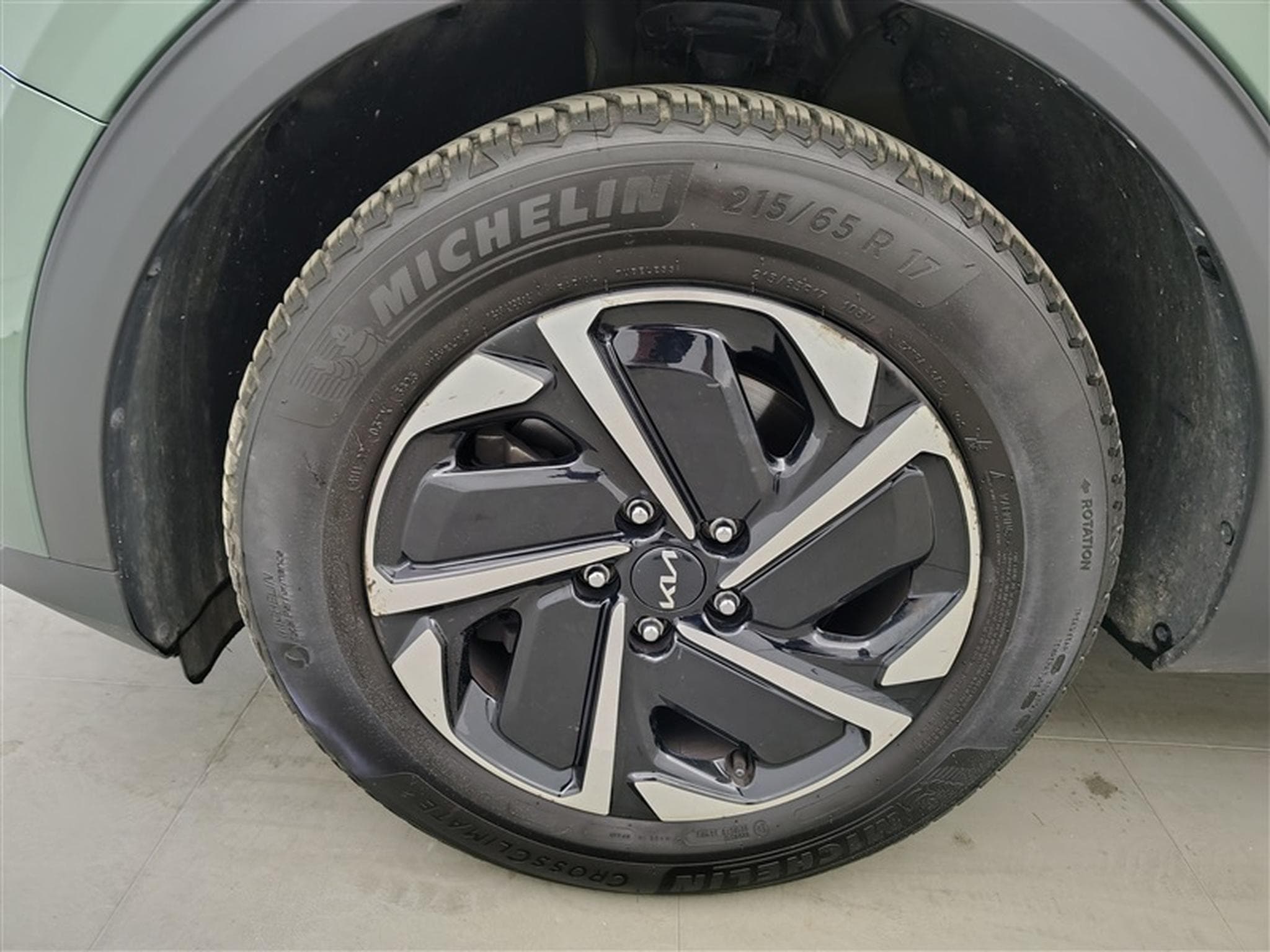 Kia Sportage 1.6 T-GDi 150cv DCT NAVI / CARPLAY / CAMERA (2023) - Photo 6