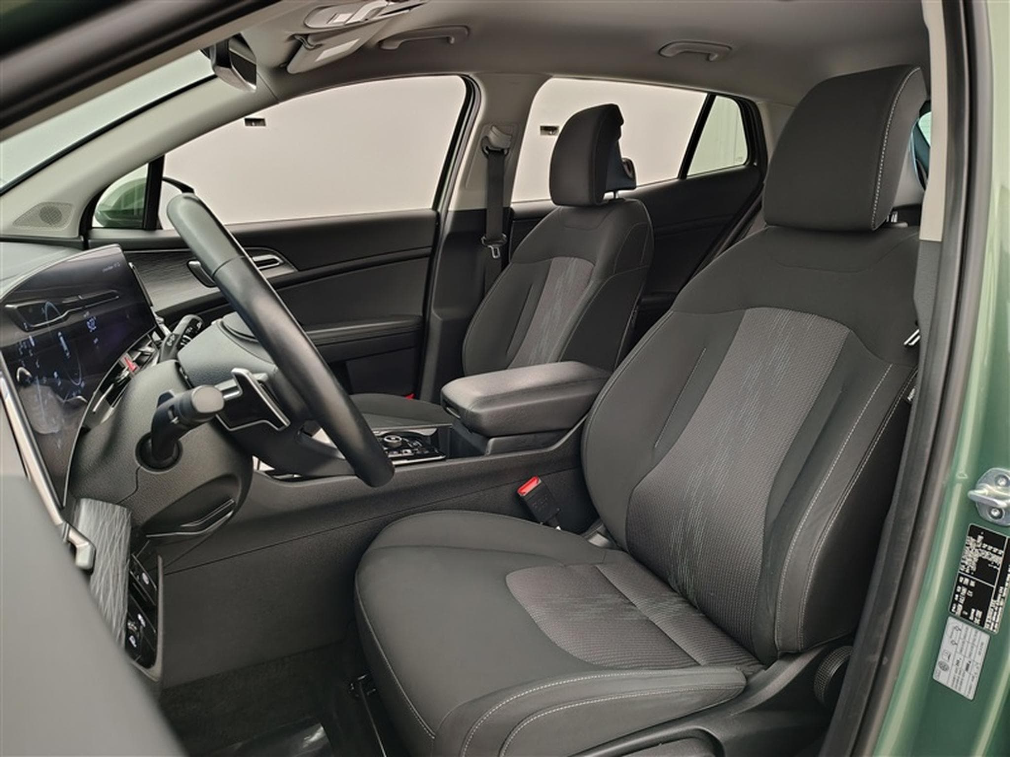 Kia Sportage 1.6 T-GDi 150cv DCT NAVI / CARPLAY / CAMERA (2023) - Photo 7