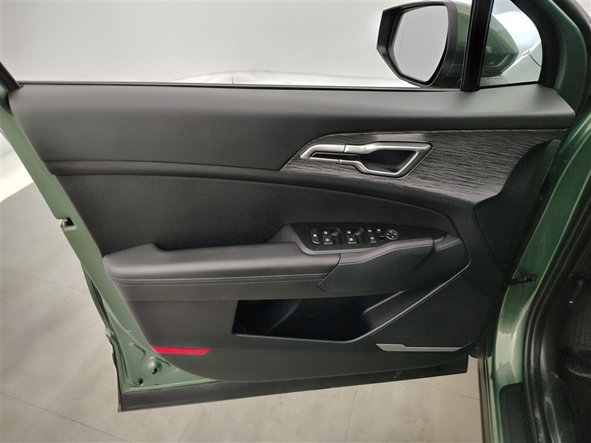 Kia Sportage 1.6 T-GDi 150cv DCT NAVI / CARPLAY / CAMERA (2023) - Photo 17