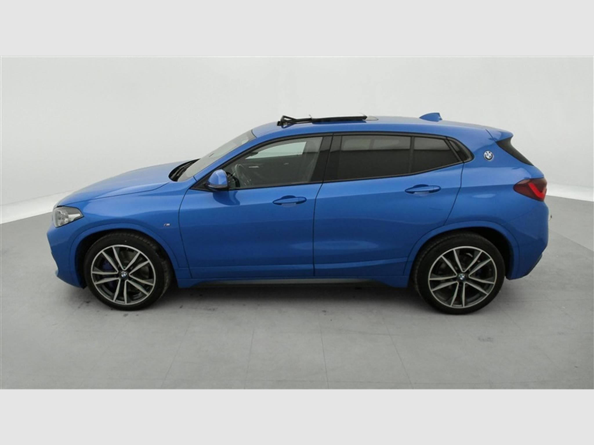 BMW X2 1.5 dA sDrive16 Pack M NAVIPRO / FULL LED / TOIT PANO / JA19 (2022) - Photo 3