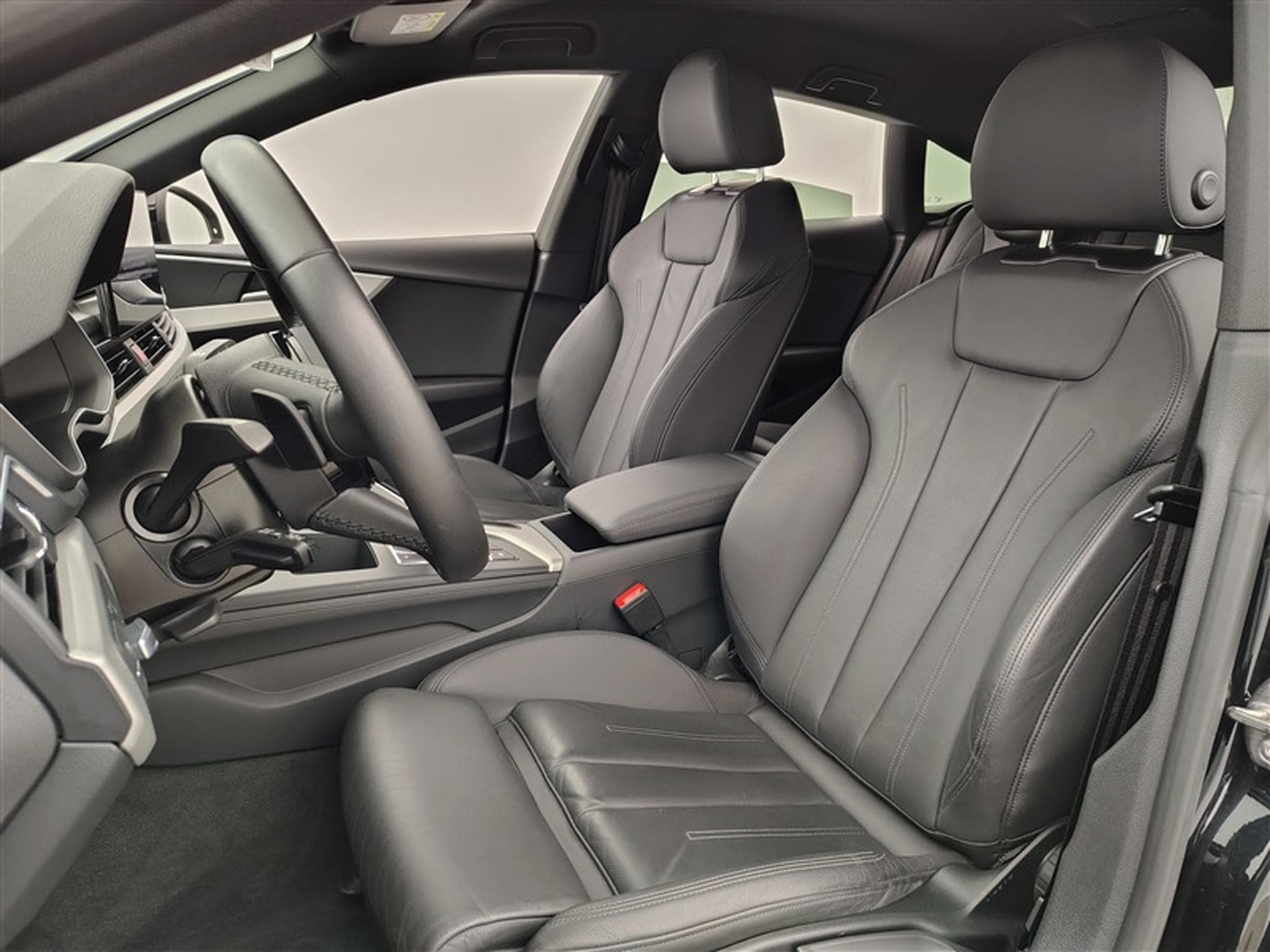 Audi A5 35 TFSI 150Cv S-Tronic S-Line NAVI / CUIR SPORT / FULL LED (2022) - Photo 7