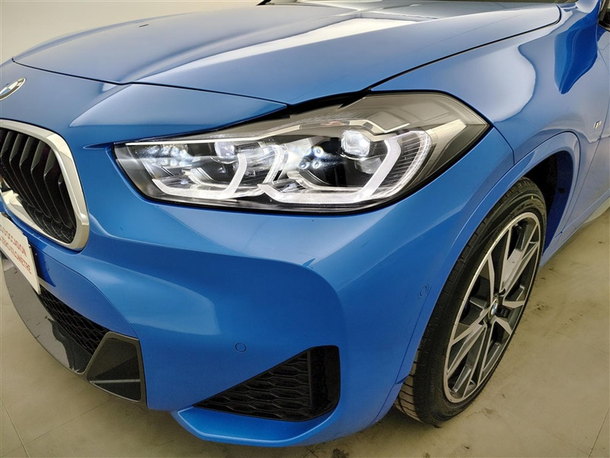 BMW X2 1.5 dA sDrive16 Pack M NAVIPRO / FULL LED / TOIT PANO / JA19 (2022) - Photo 15