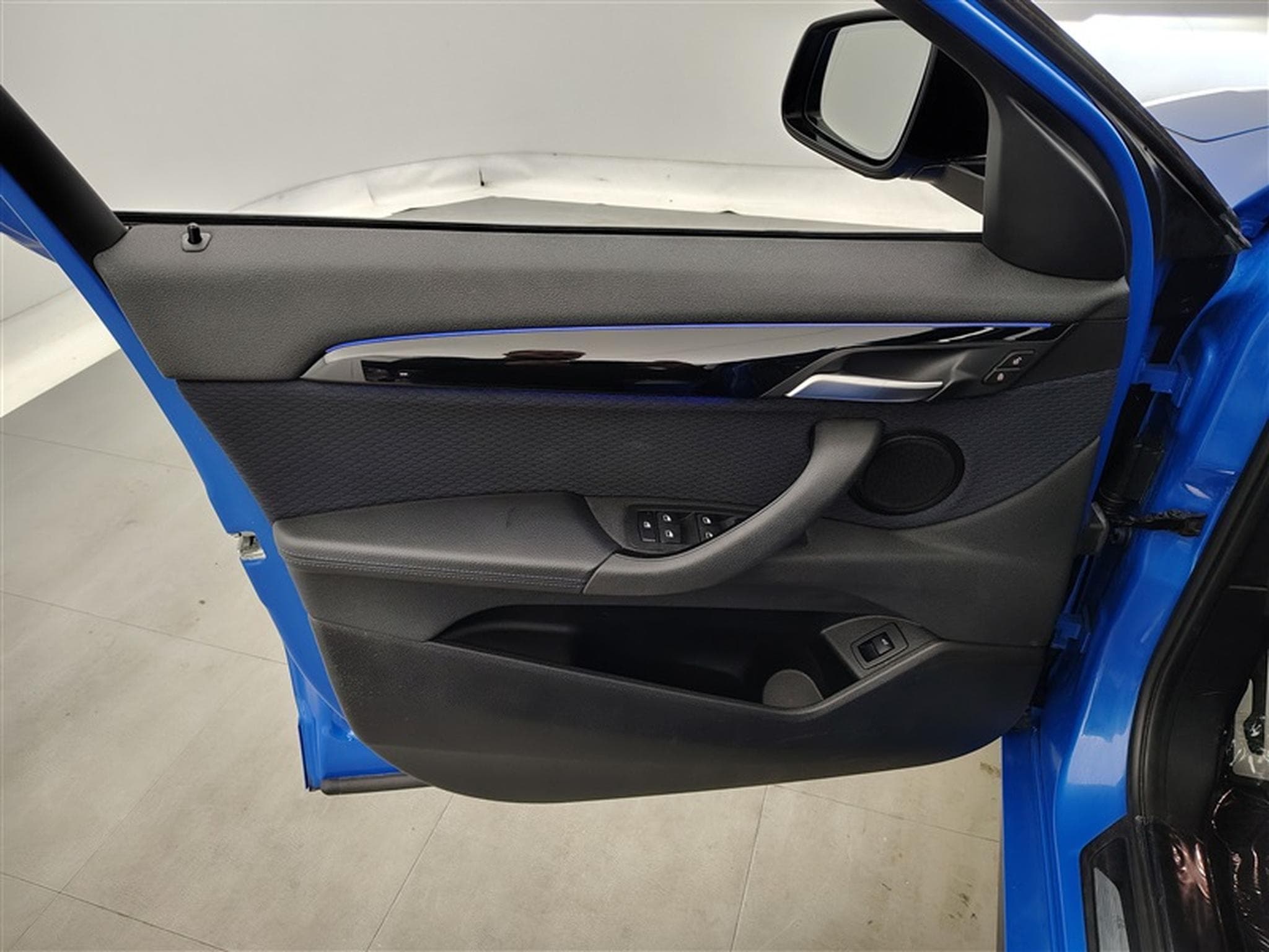 BMW X2 1.5 dA sDrive16 Pack M NAVIPRO / FULL LED / TOIT PANO / JA19 (2022) - Photo 17