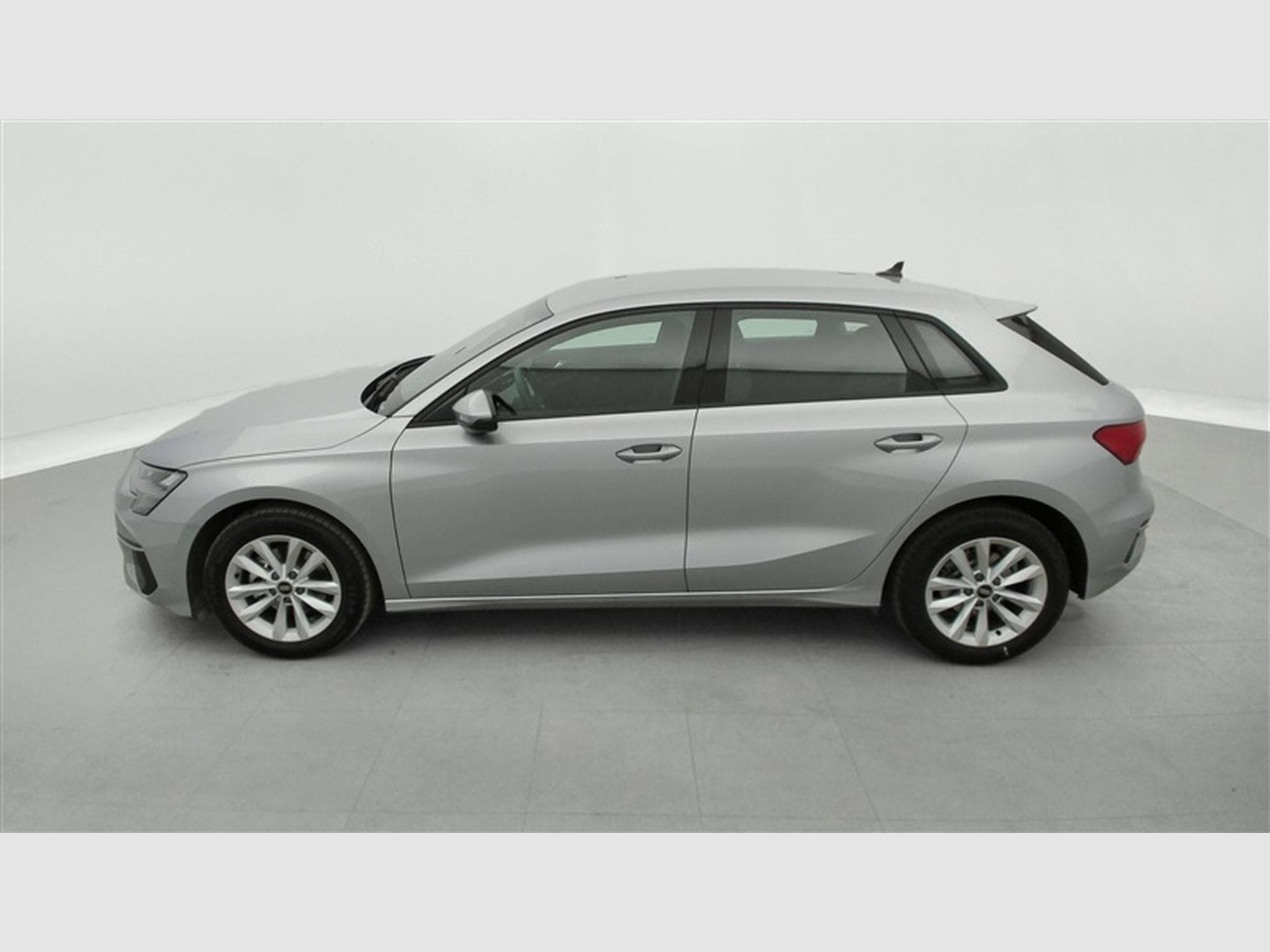 Audi A3 Sportback 30 TFSI S tronic NAVI/FULL LED/JA16/CAMERA (2022) - Photo 3
