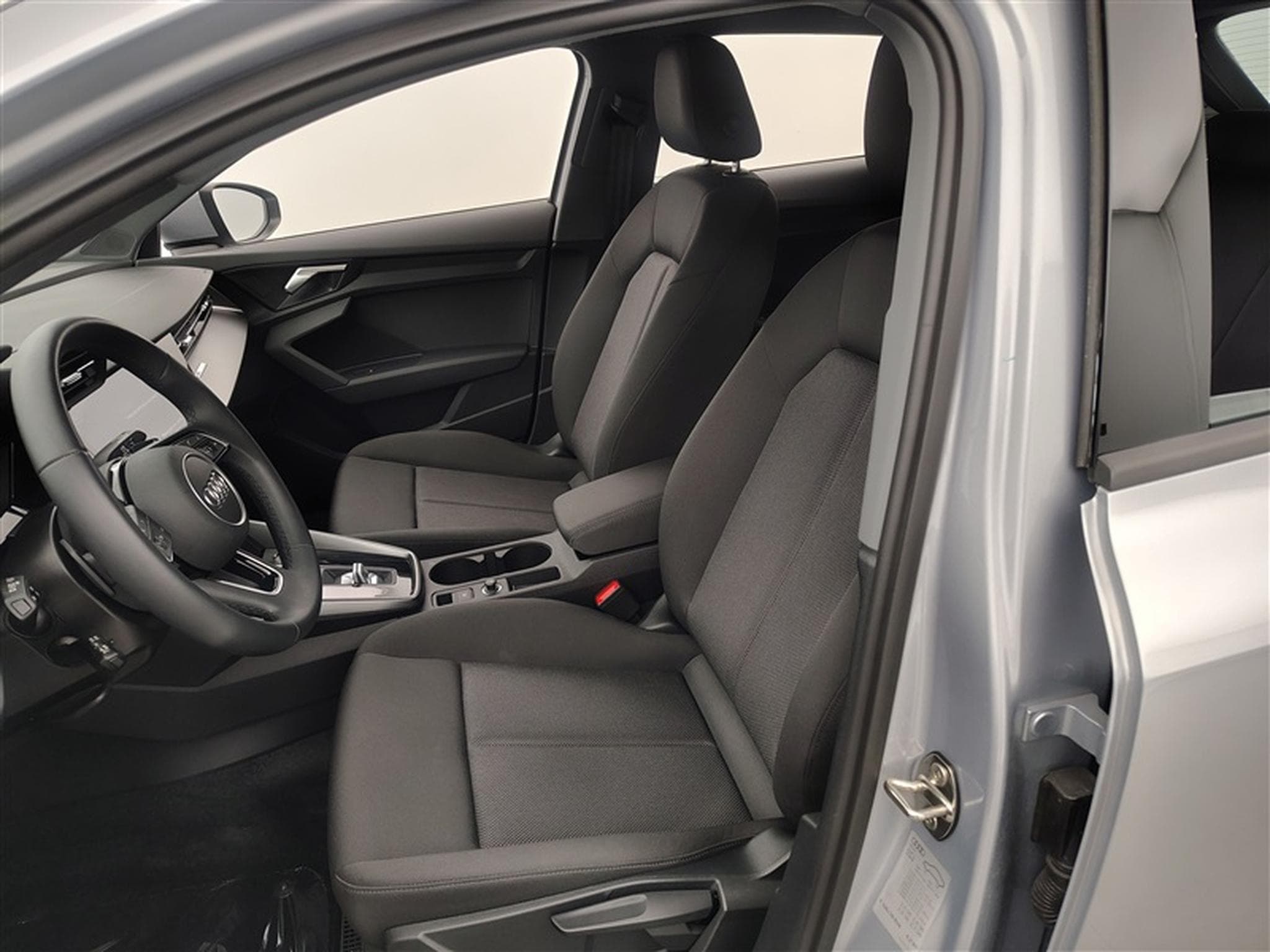 Audi A3 Sportback 30 TFSI S tronic NAVI/FULL LED/JA16/CAMERA (2022) - Photo 7