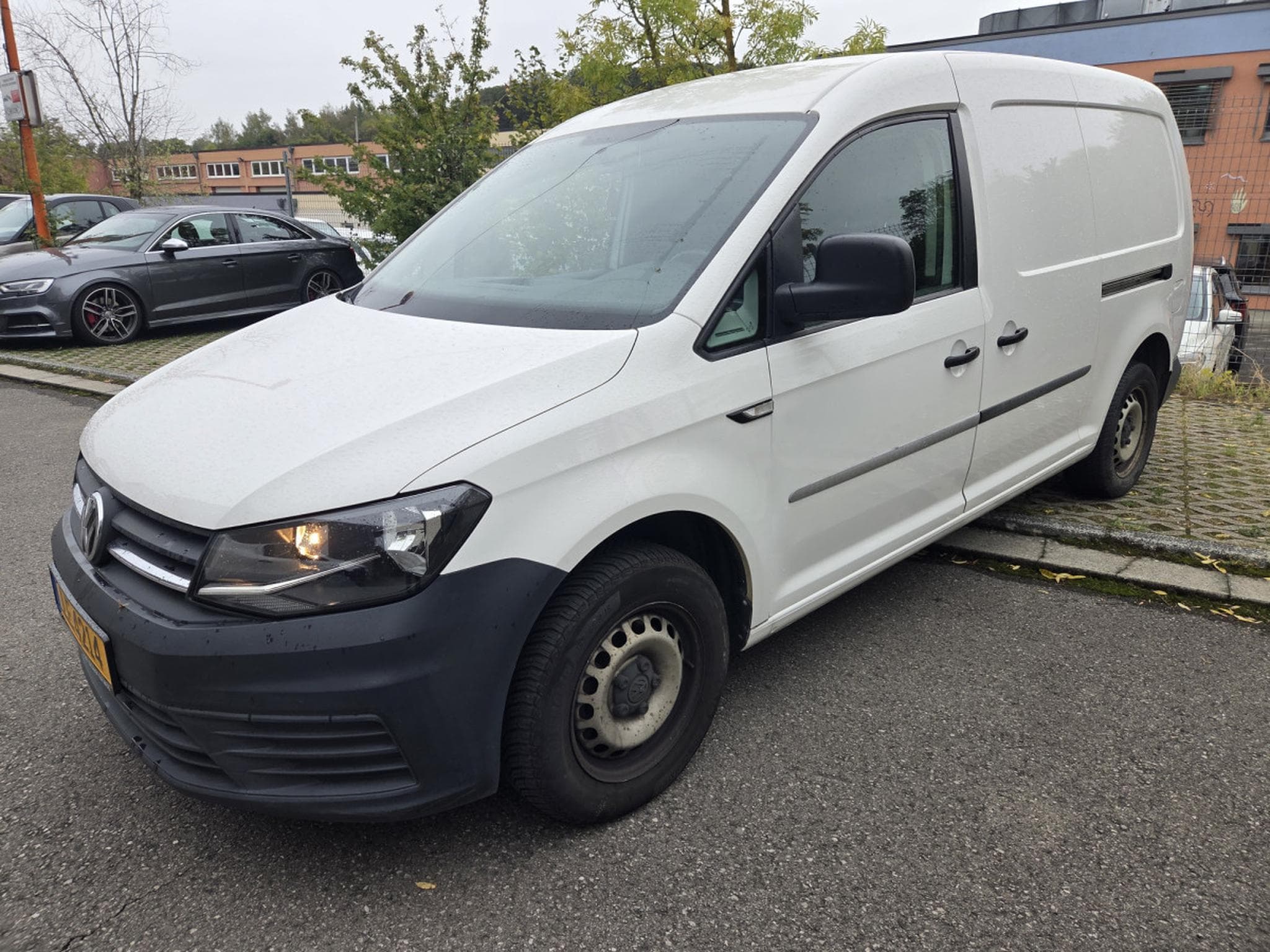 VW Caddy Camionette En Location 50€ / Jour (2019) - Photo 1
