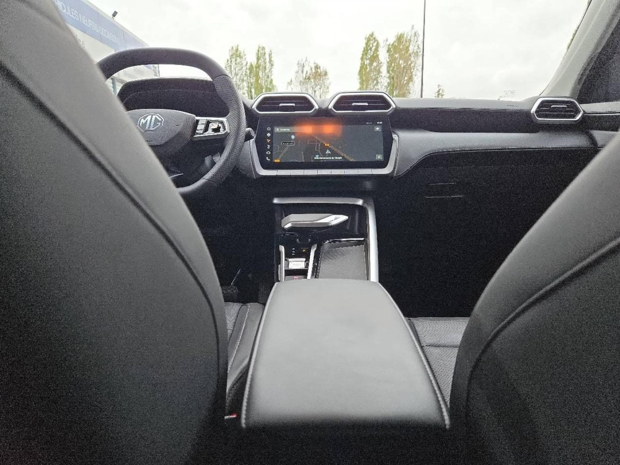 MG ZS 1,5 hybrid 197 cv LUXURY (2026) - Photo 20