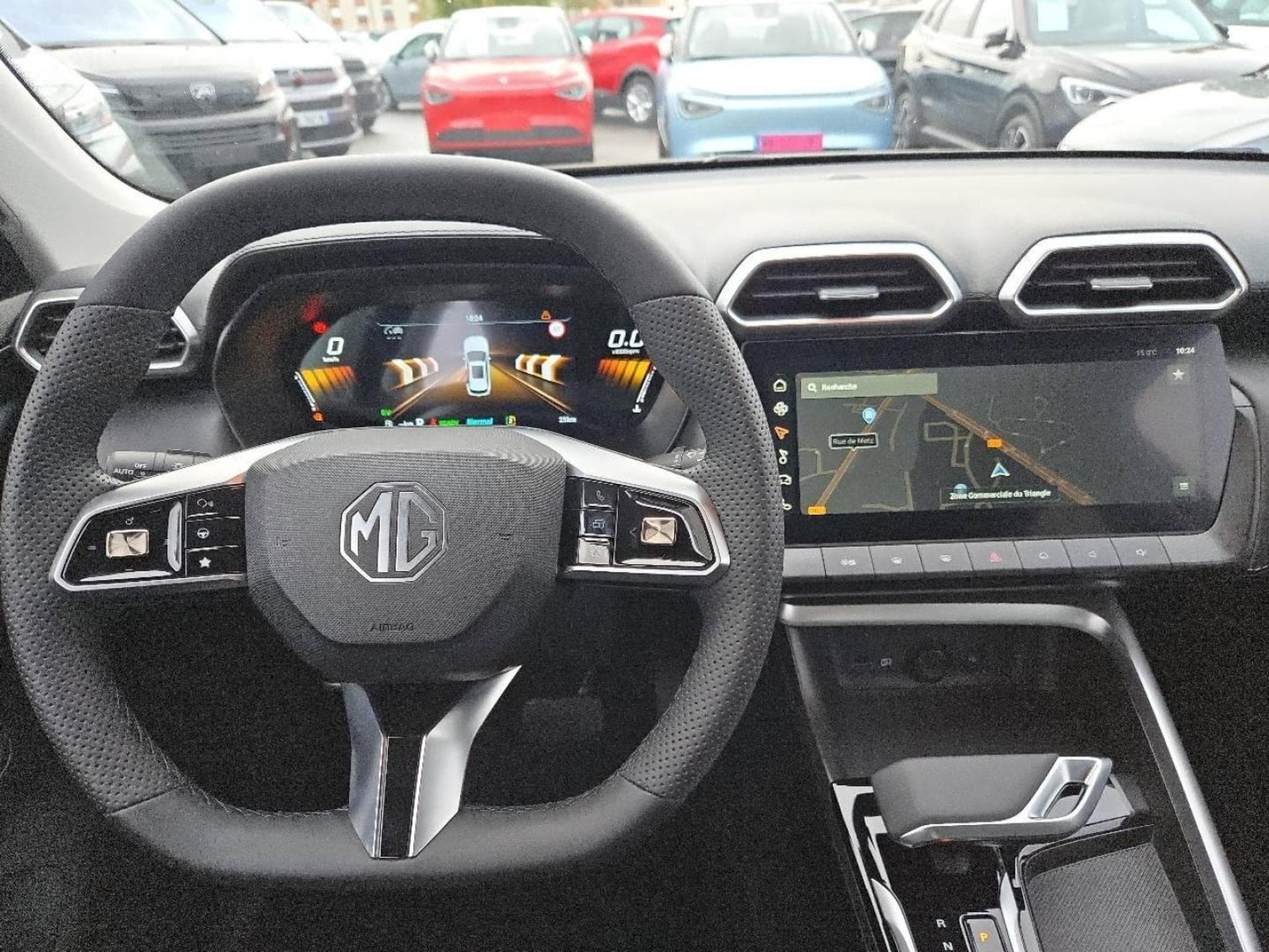 MG ZS 1,5 hybrid 197 cv LUXURY (2026) - Photo 22