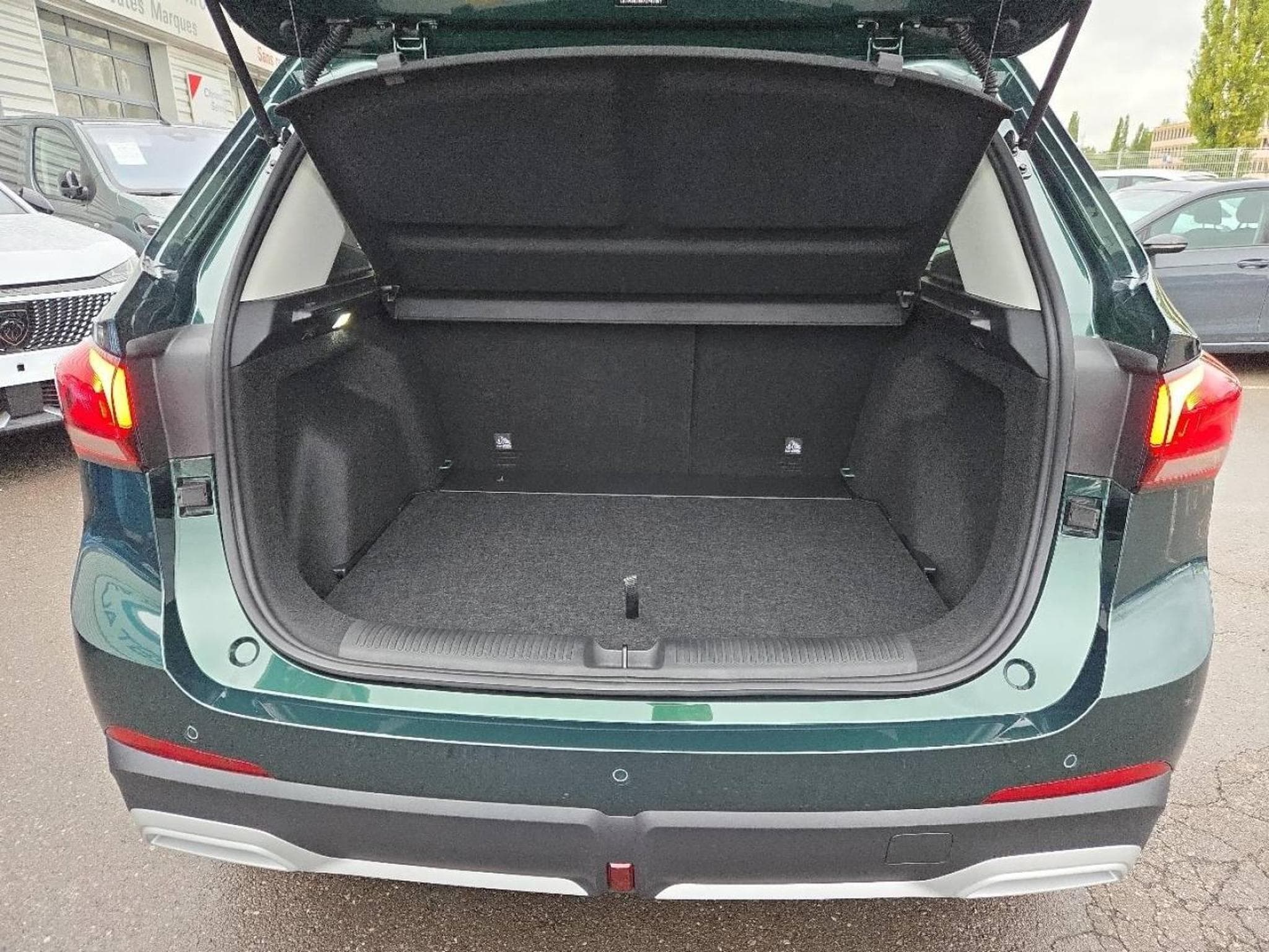 MG ZS 1,5 hybrid 197 cv LUXURY (2026) - Photo 48