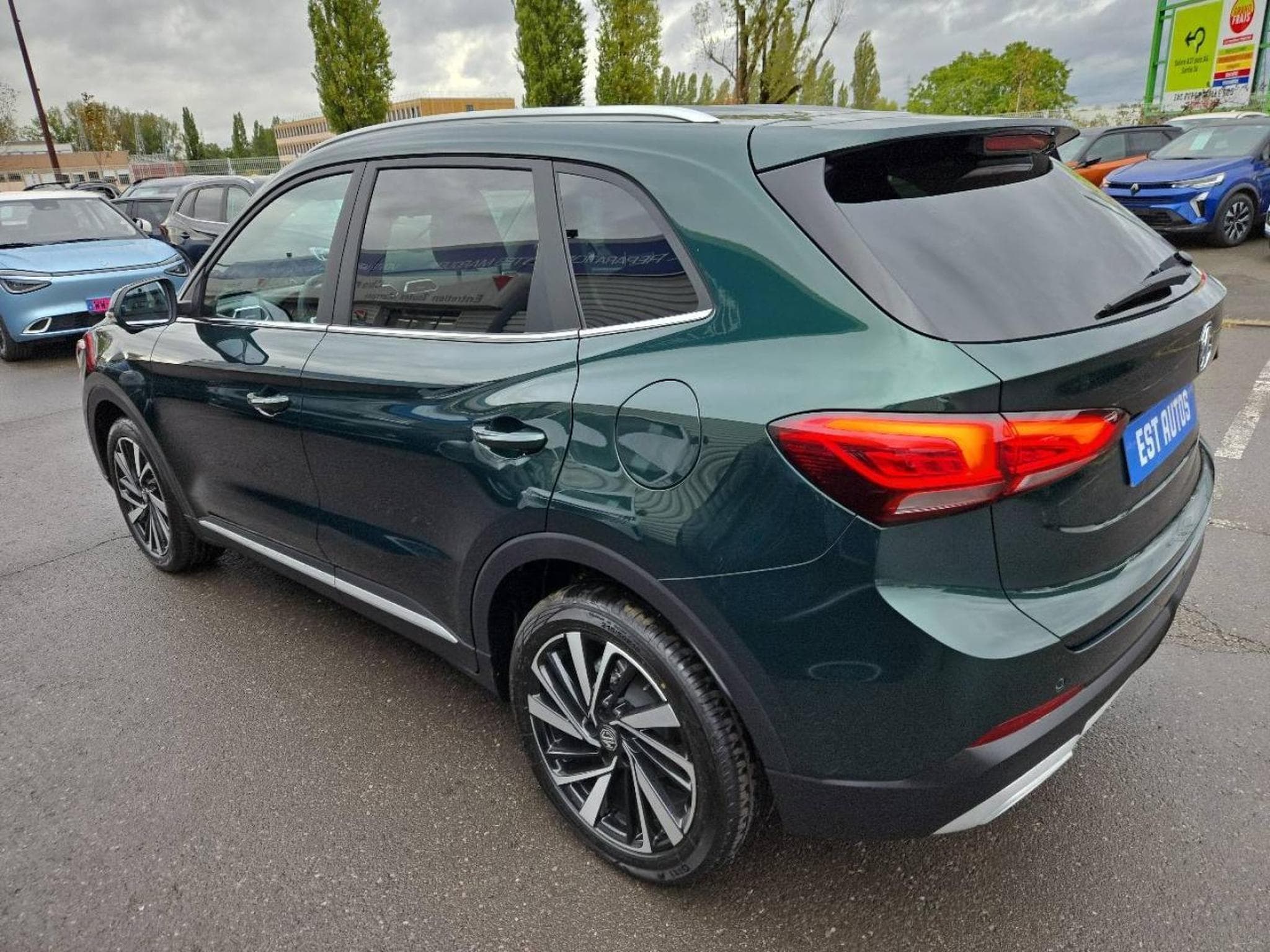 MG ZS 1,5 hybrid 197 cv LUXURY (2026) - Photo 43