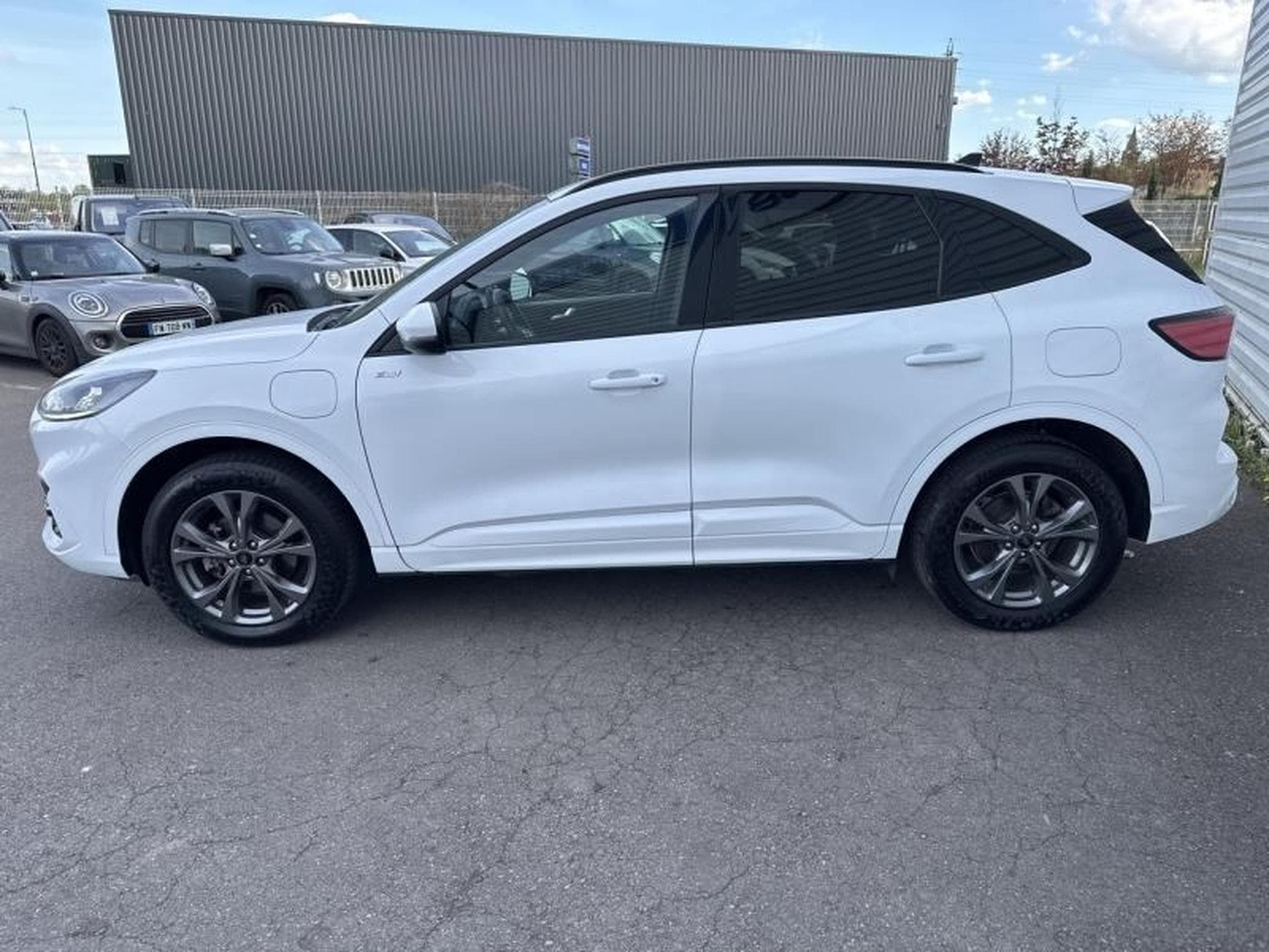 Ford Kuga 2.5 Duratec 225ch Hybride Rechargeable ST-Line X Powershift (2024) - Photo 7