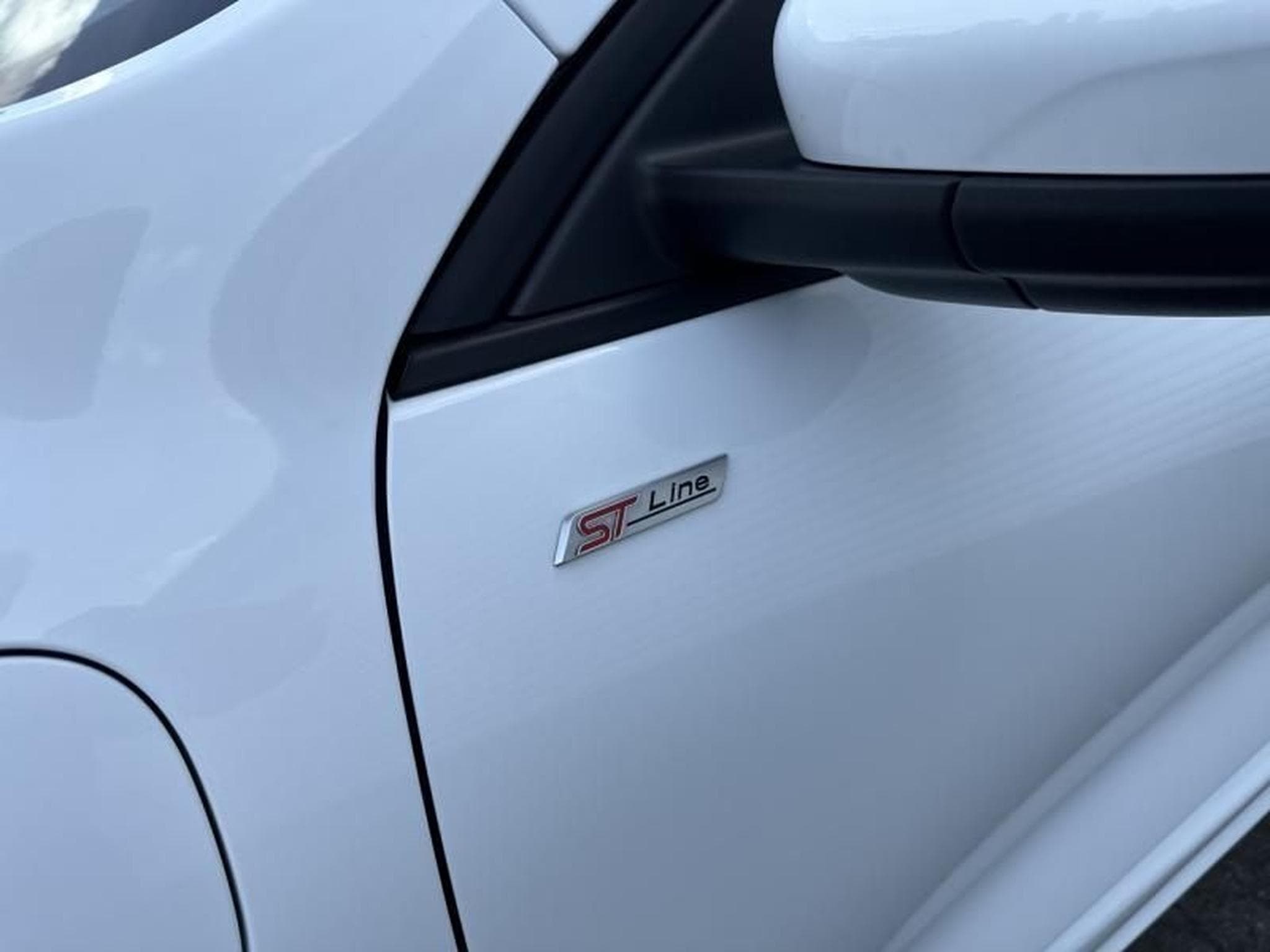 Ford Kuga 2.5 Duratec 225ch Hybride Rechargeable ST-Line X Powershift (2024) - Photo 11