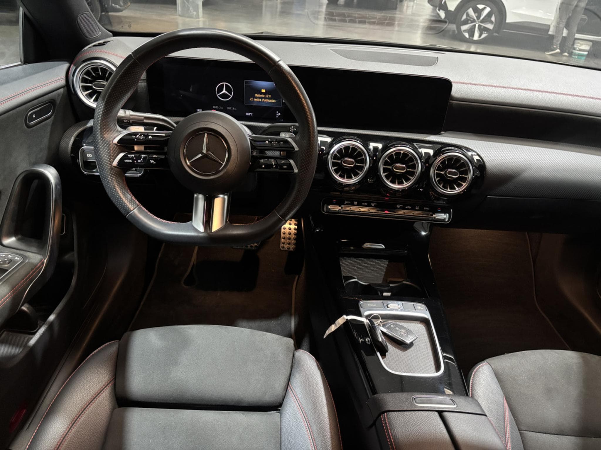 Mercedes CLA 200 Pack AMG-LINE AT (2024) - Photo 11