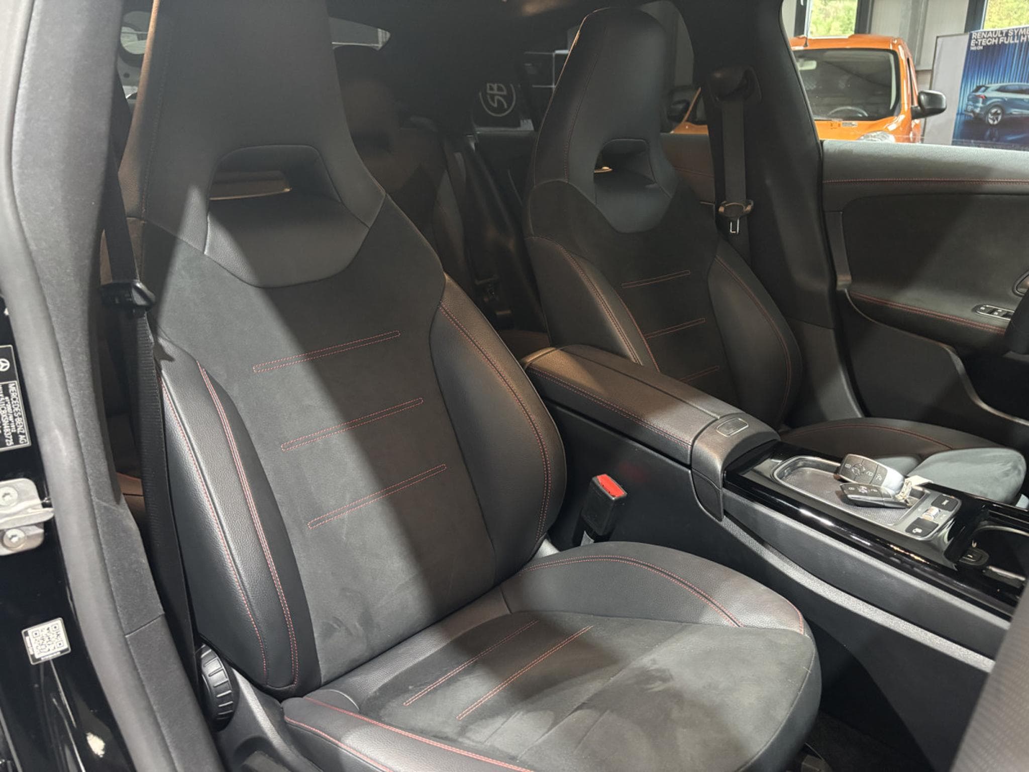Mercedes CLA 200 Pack AMG-LINE AT (2024) - Photo 12