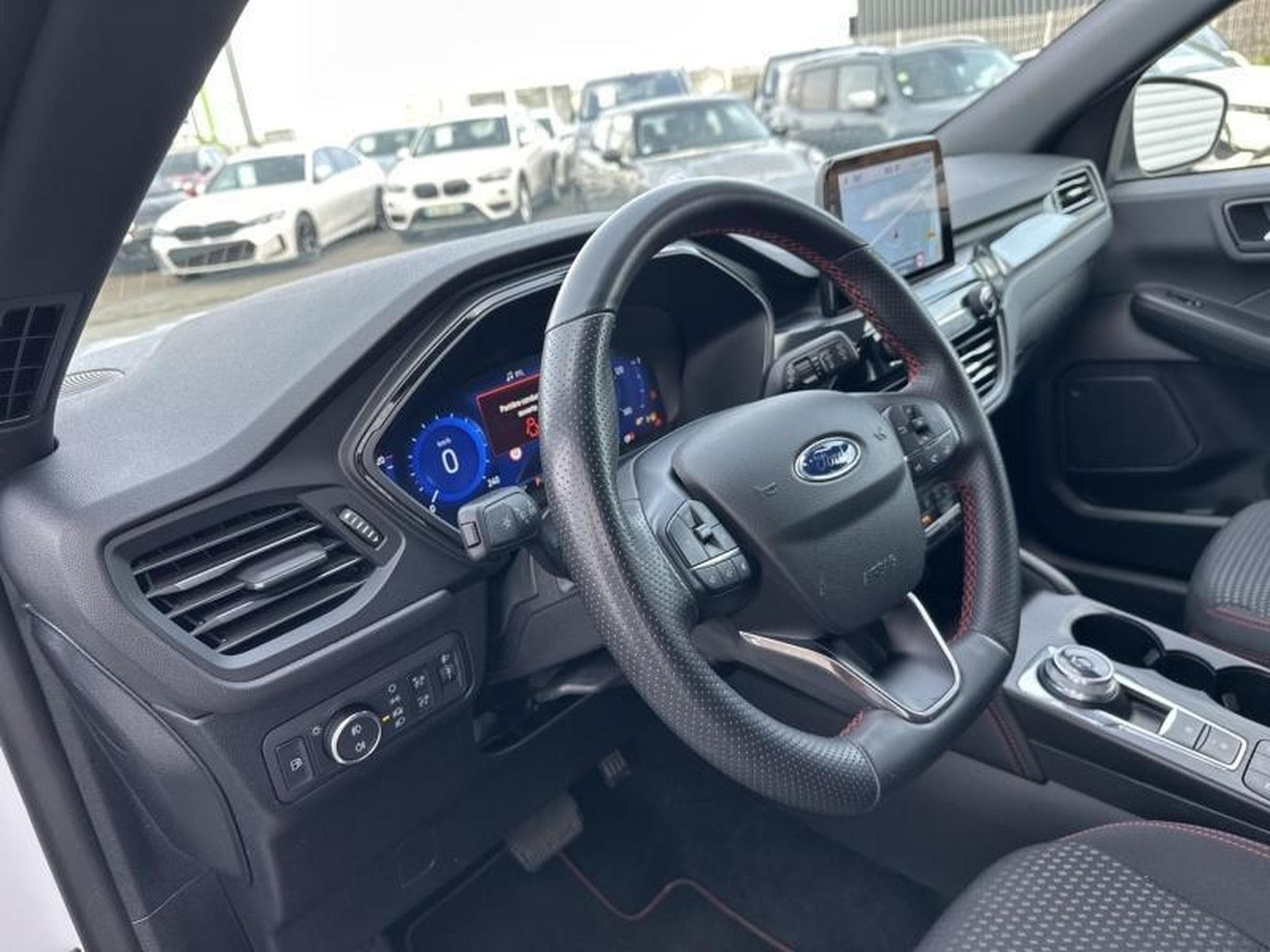 Ford Kuga 2.5 Duratec 225ch Hybride Rechargeable ST-Line X Powershift (2024) - Photo 23